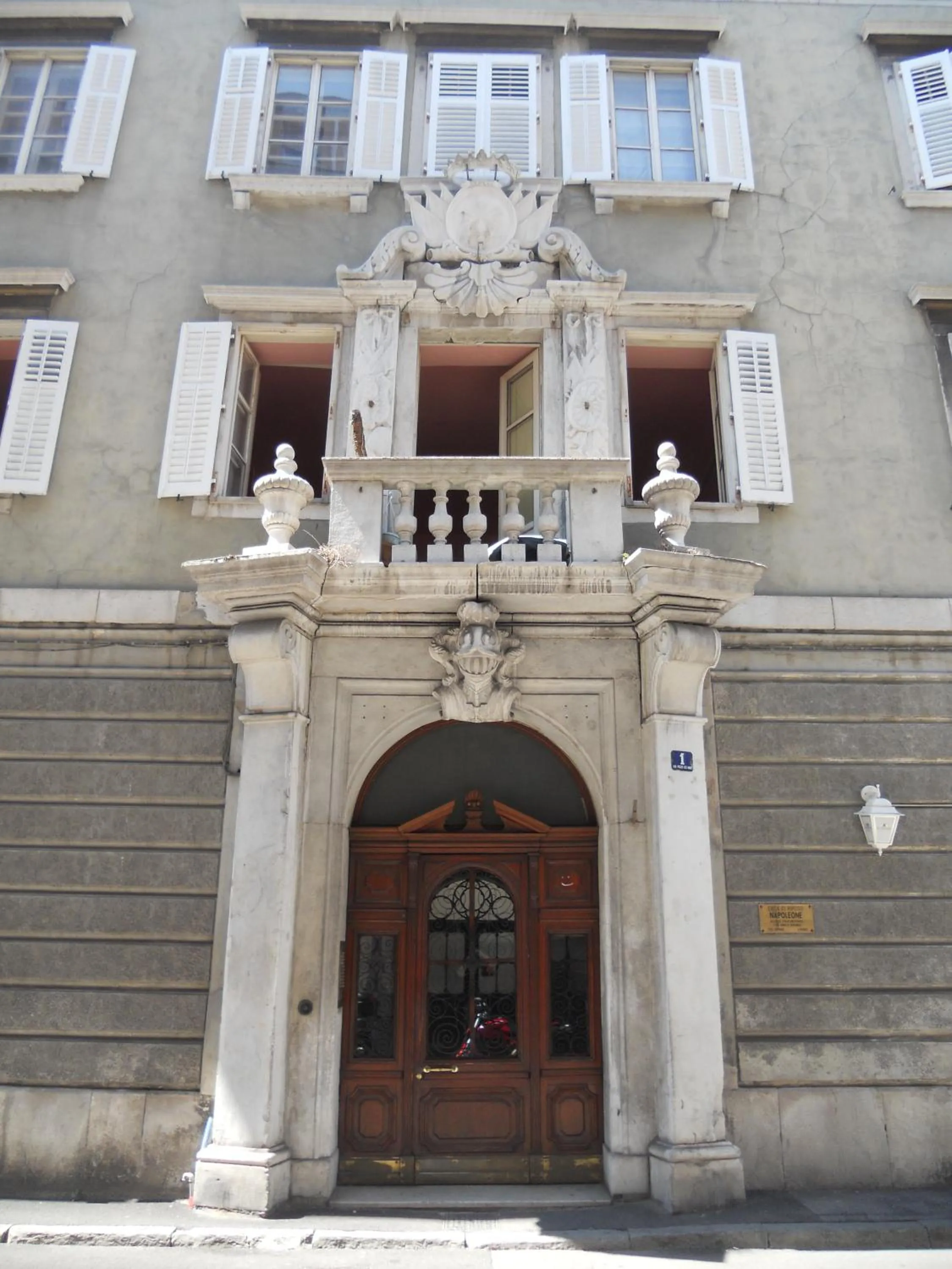 Facade/entrance in Palazzo Brigido