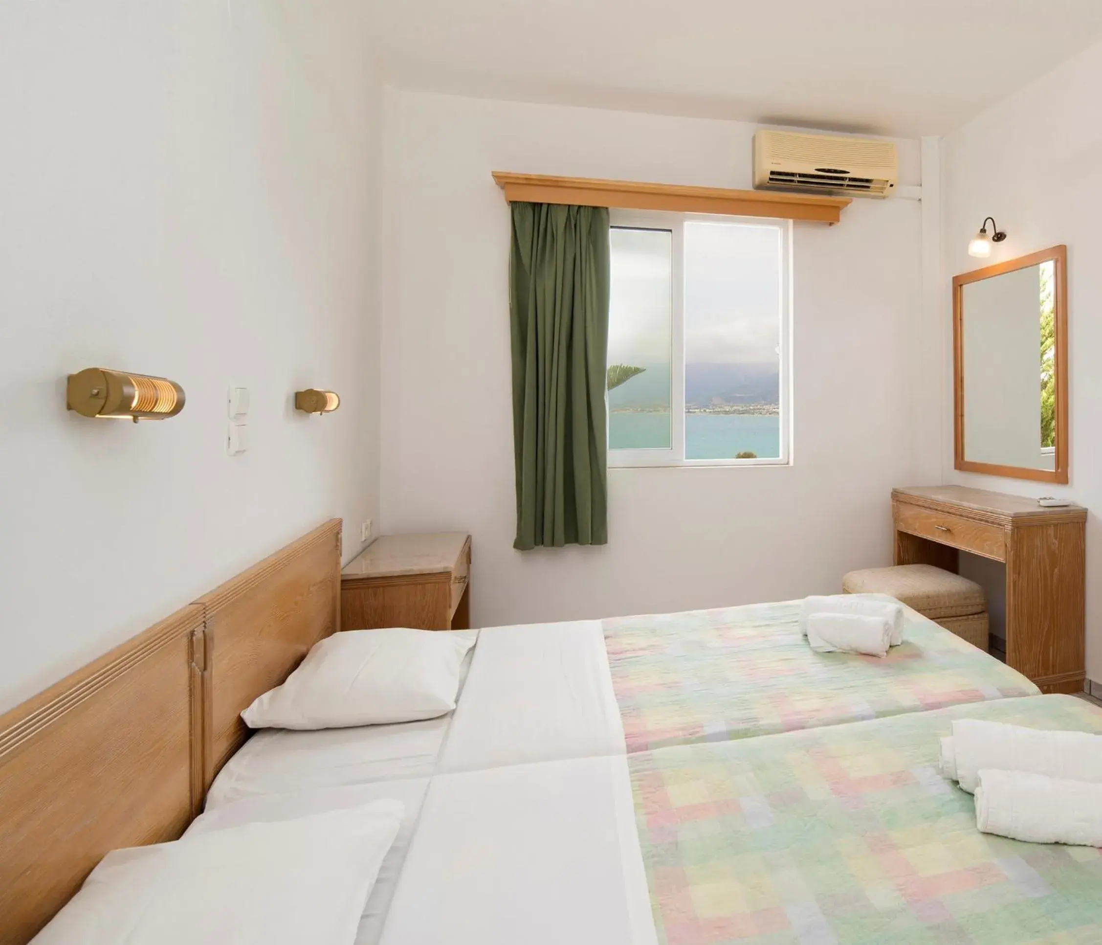 Family Room in Horizon Beach Family Room in Horizon Beach