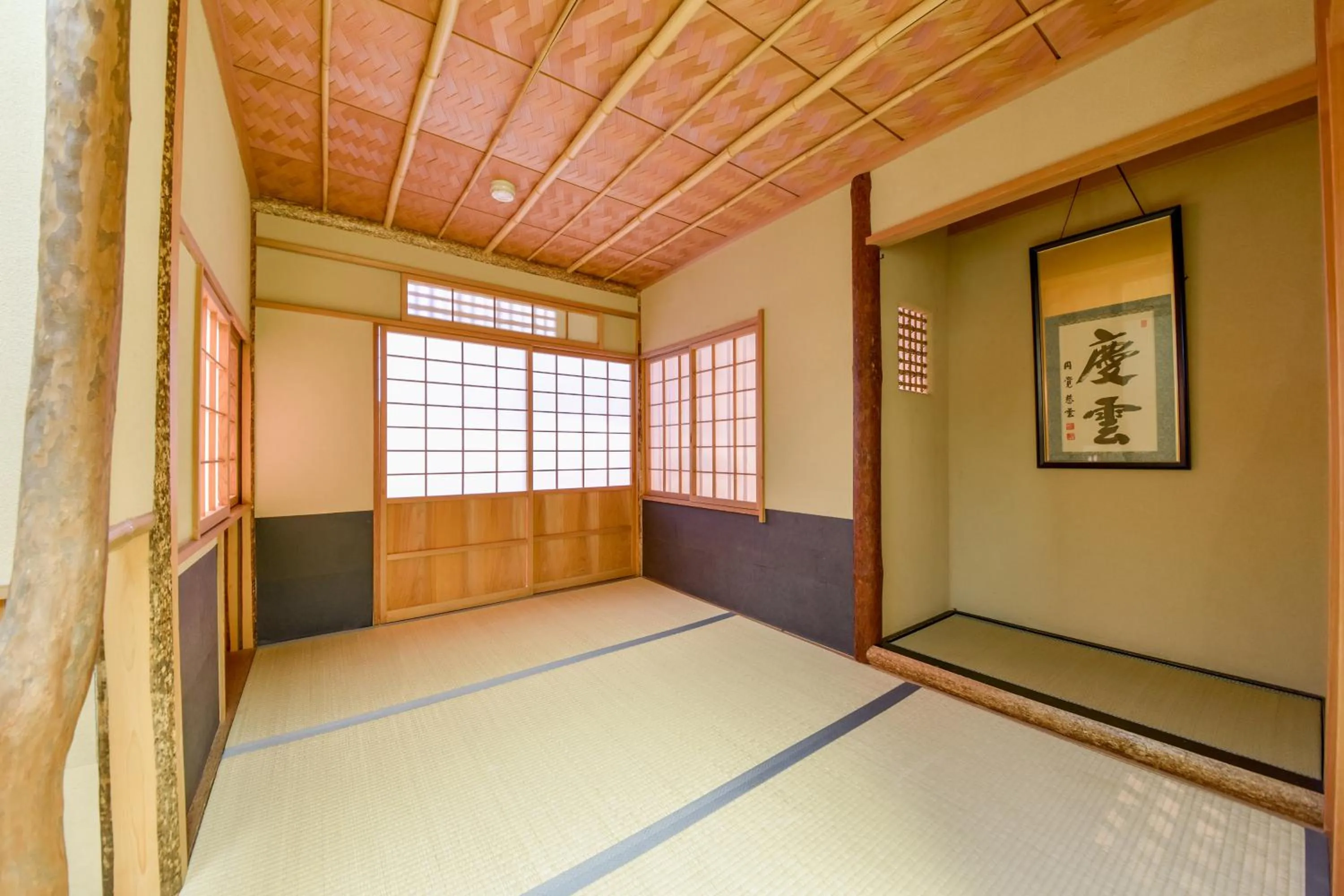 Photo of the whole room, Bed in Kokuya