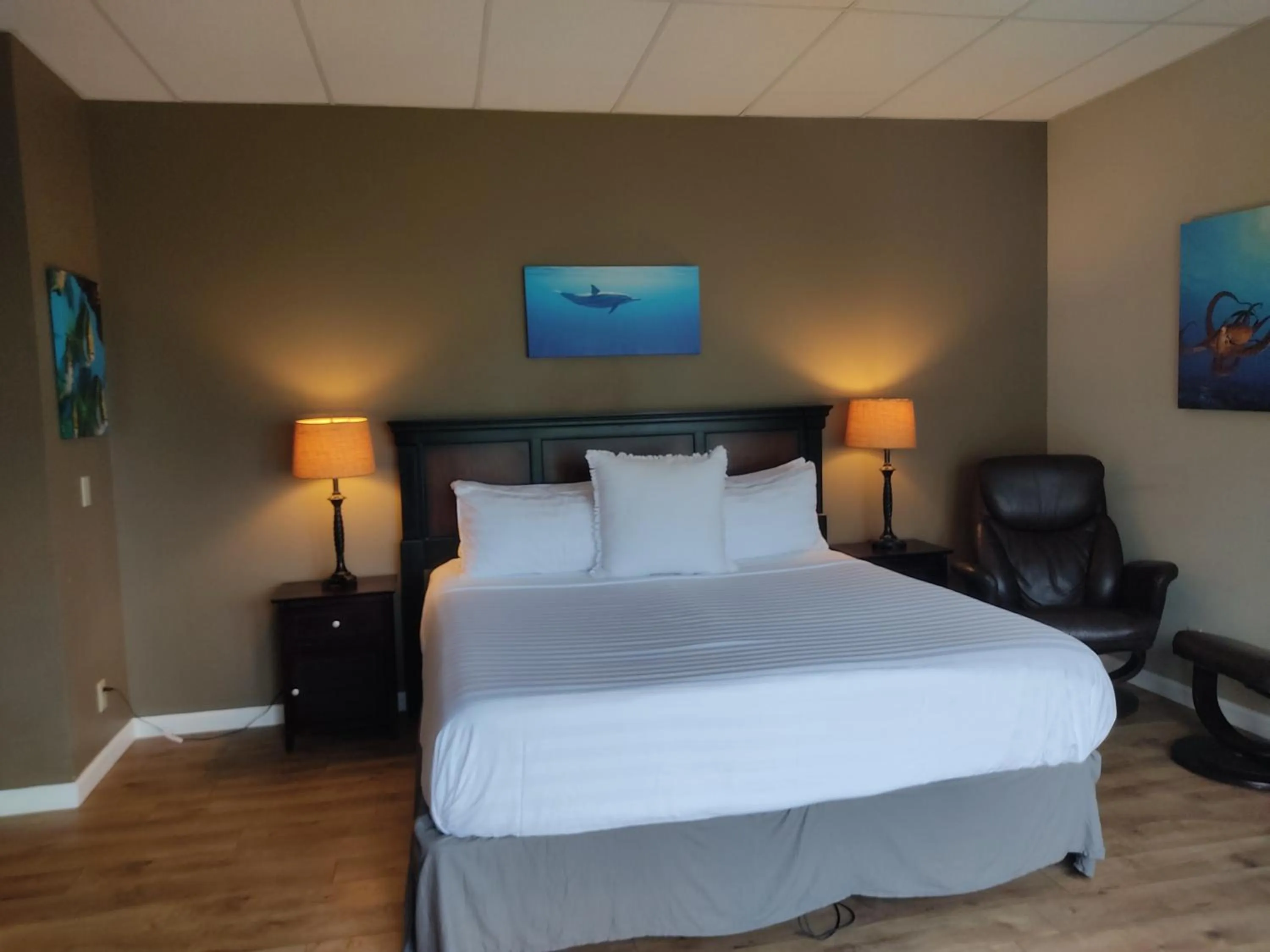 Photo of the whole room, Bed in Luana Inn