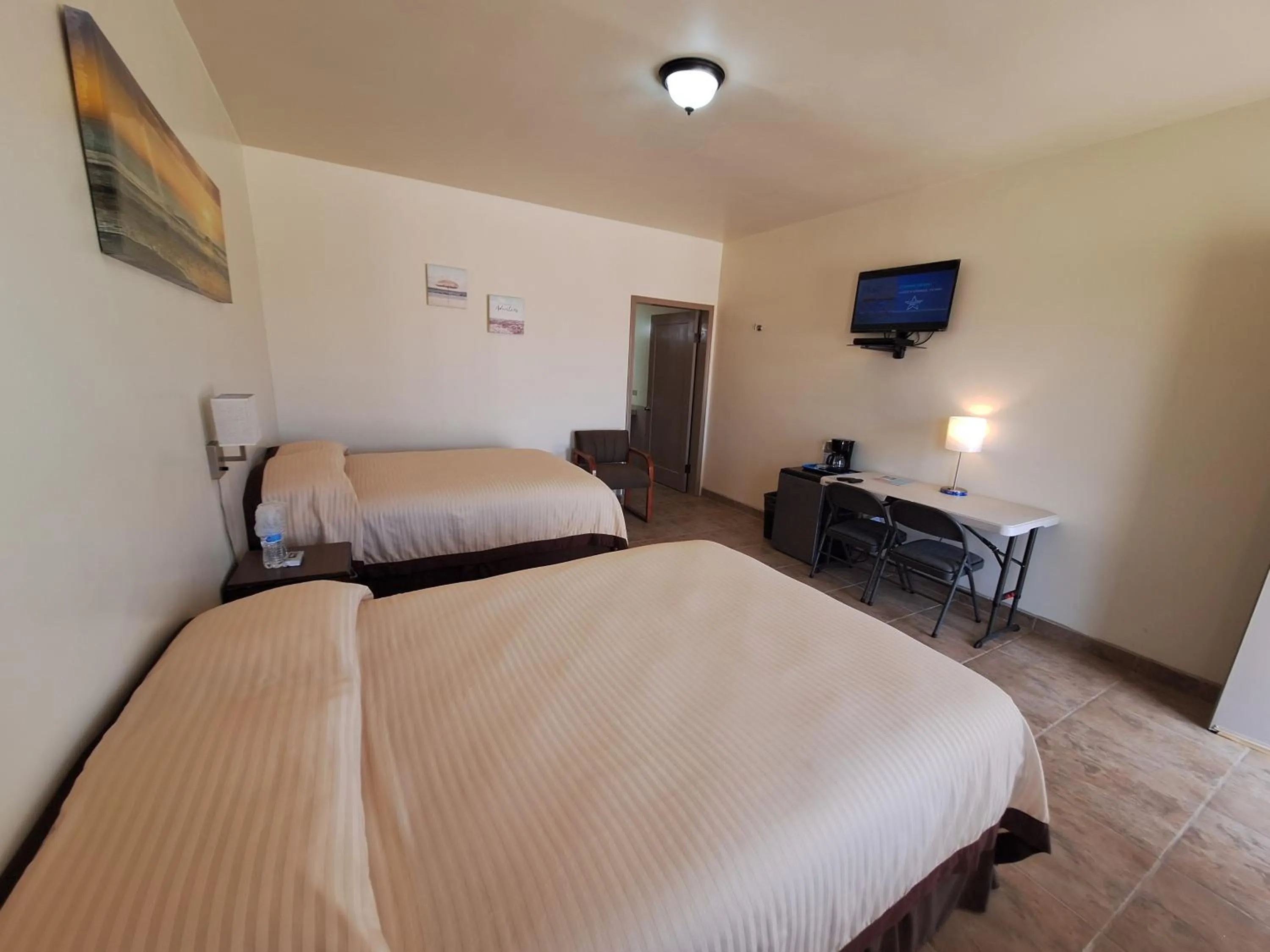 Bed in #44#27#56al#67 Rooms 2 beds near beach