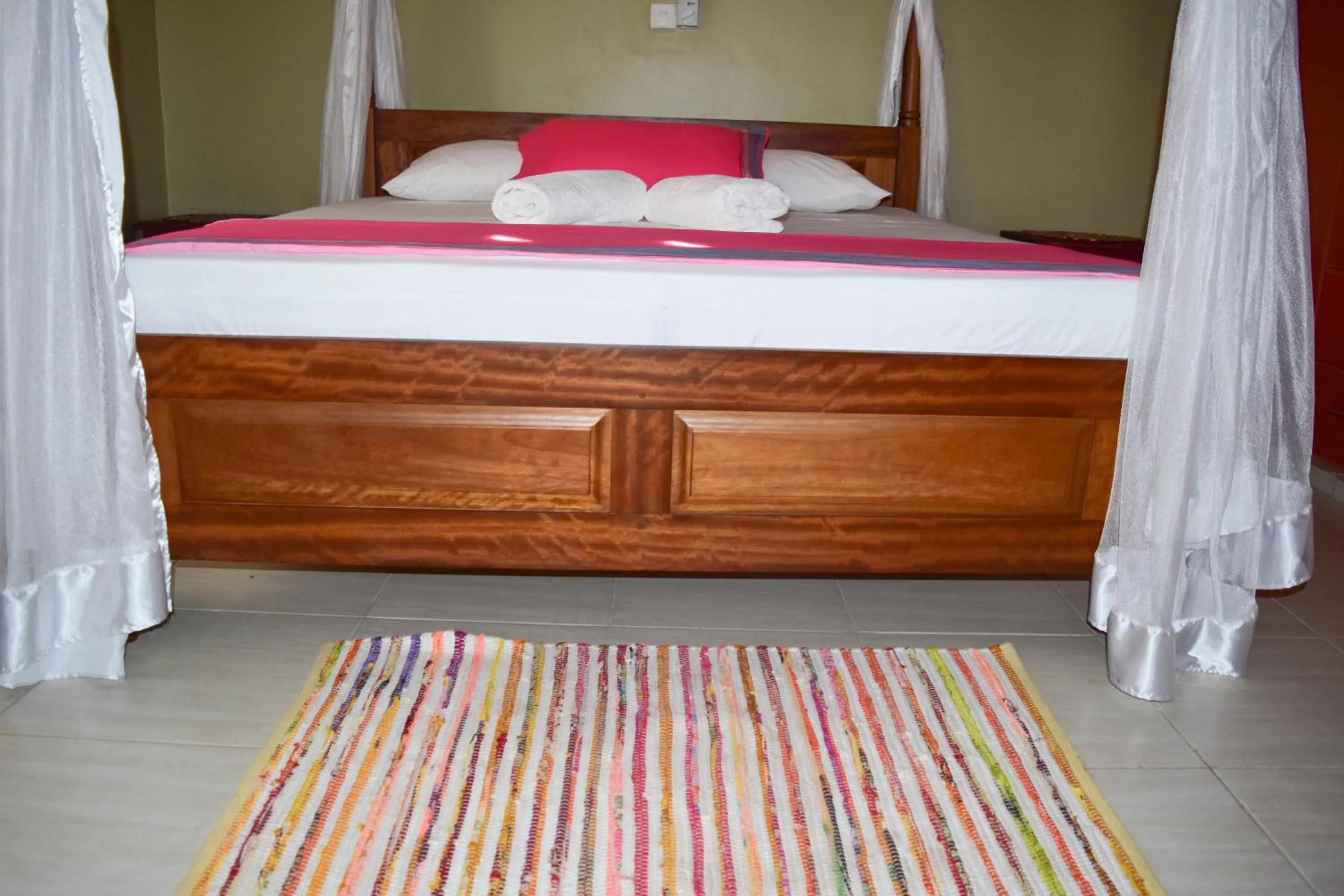 Bed in Tahira Villa