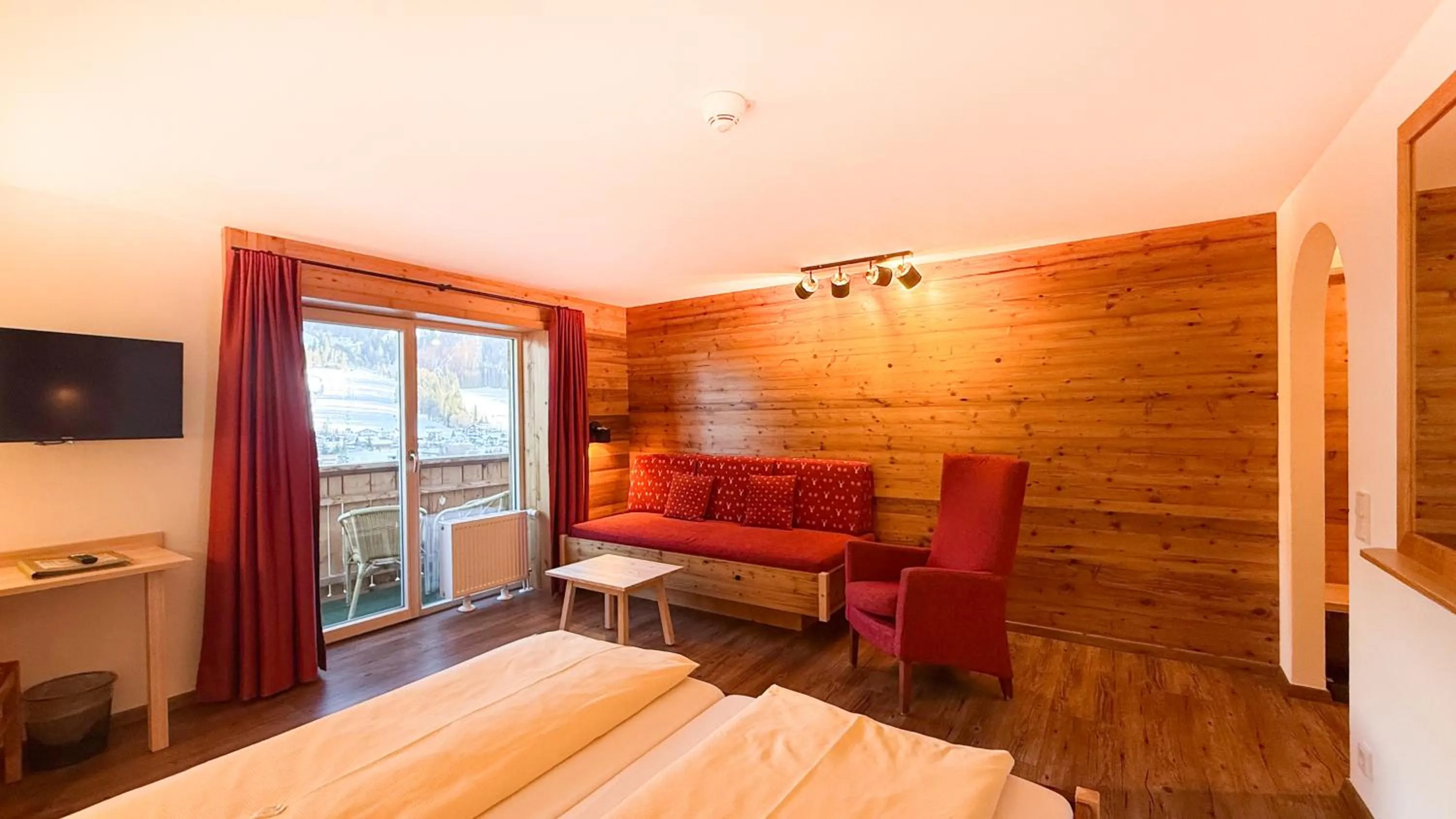 Photo of the whole room, Bed in Hotel Alpensonne