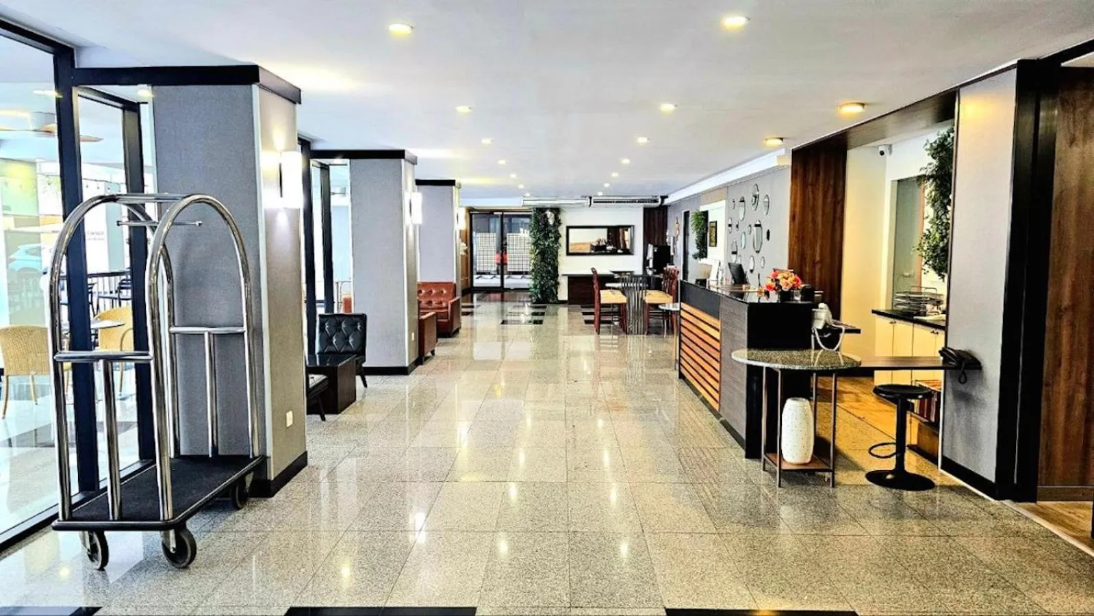 Dynasty Grande Hotel