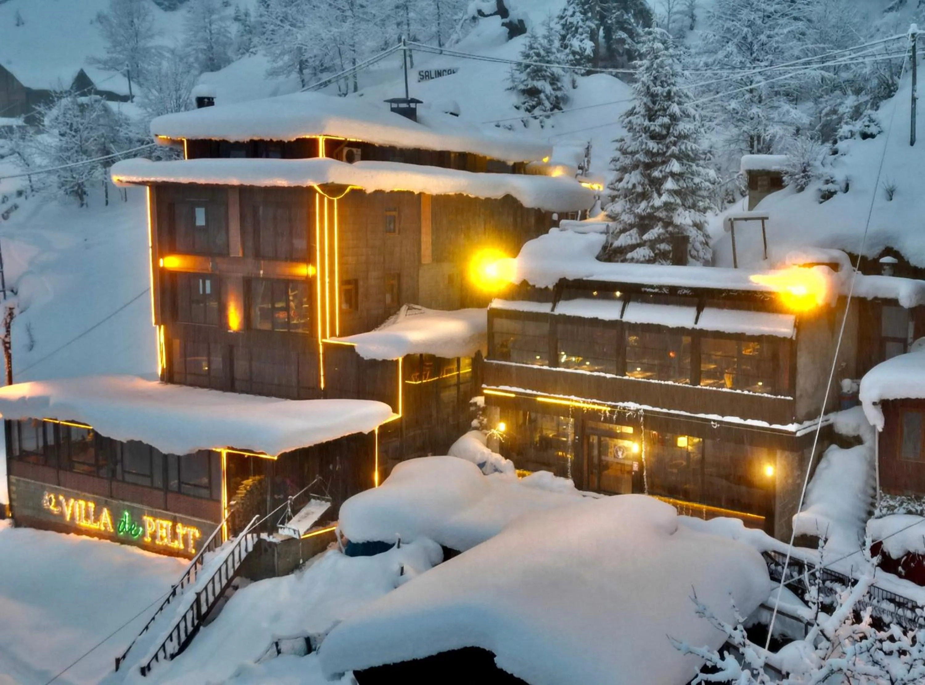 Property building in Ayder Villa de Pelit Hotel