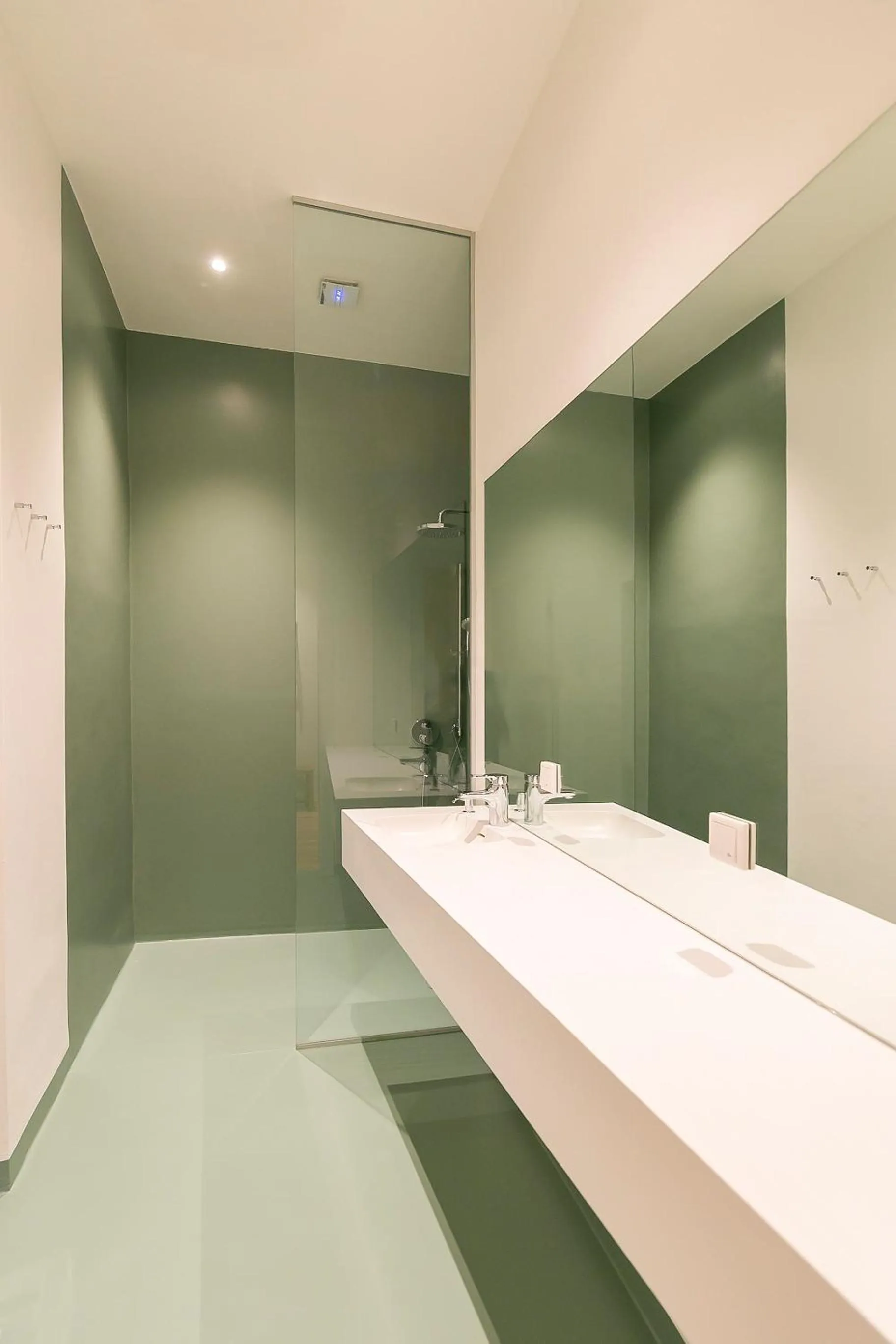 Shower in Mint@Naschmarkt Premium Apartments