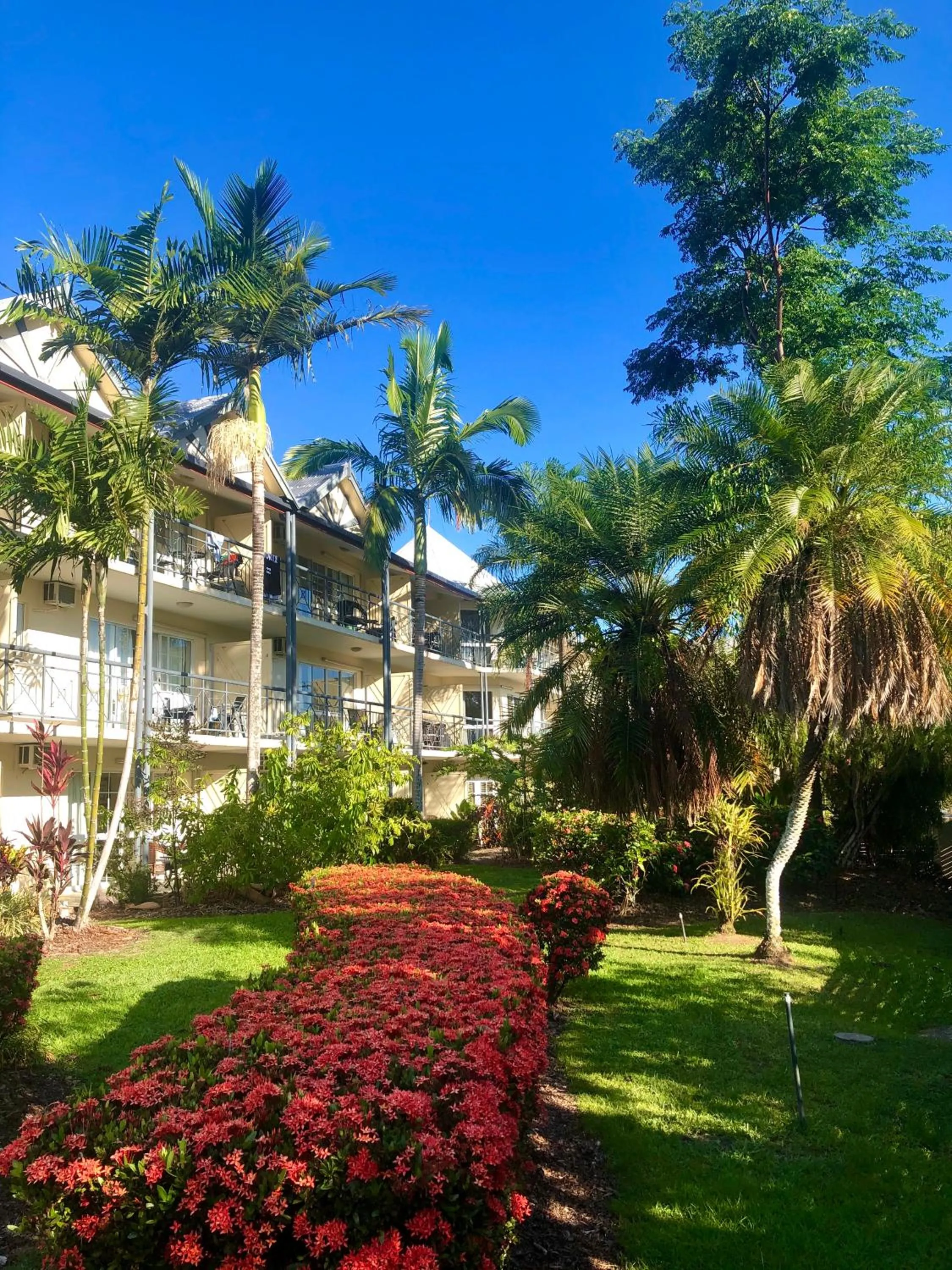 Property building in Cairns Queenslander Hotel & Apartments