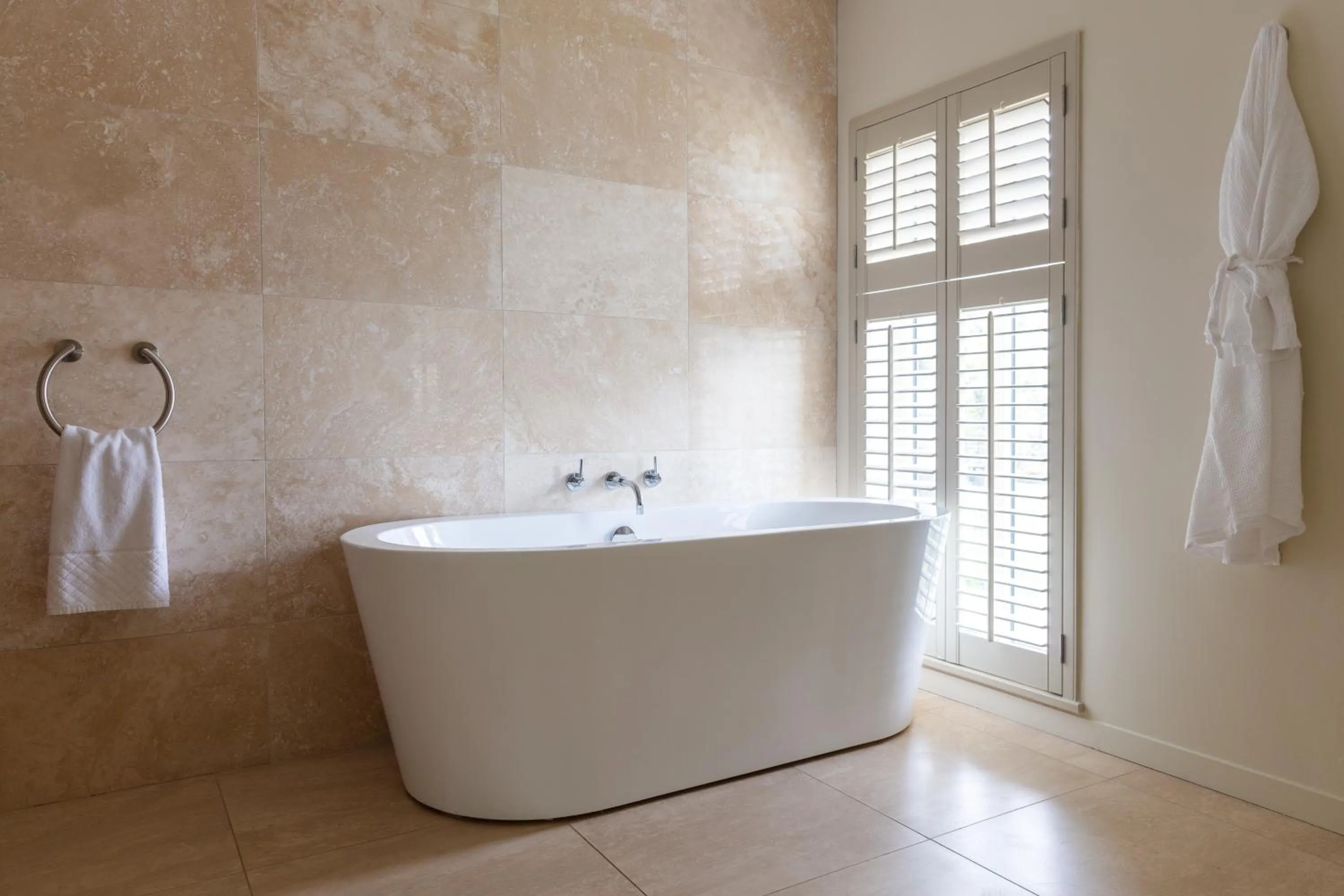 Bathroom in The Plume of Feathers