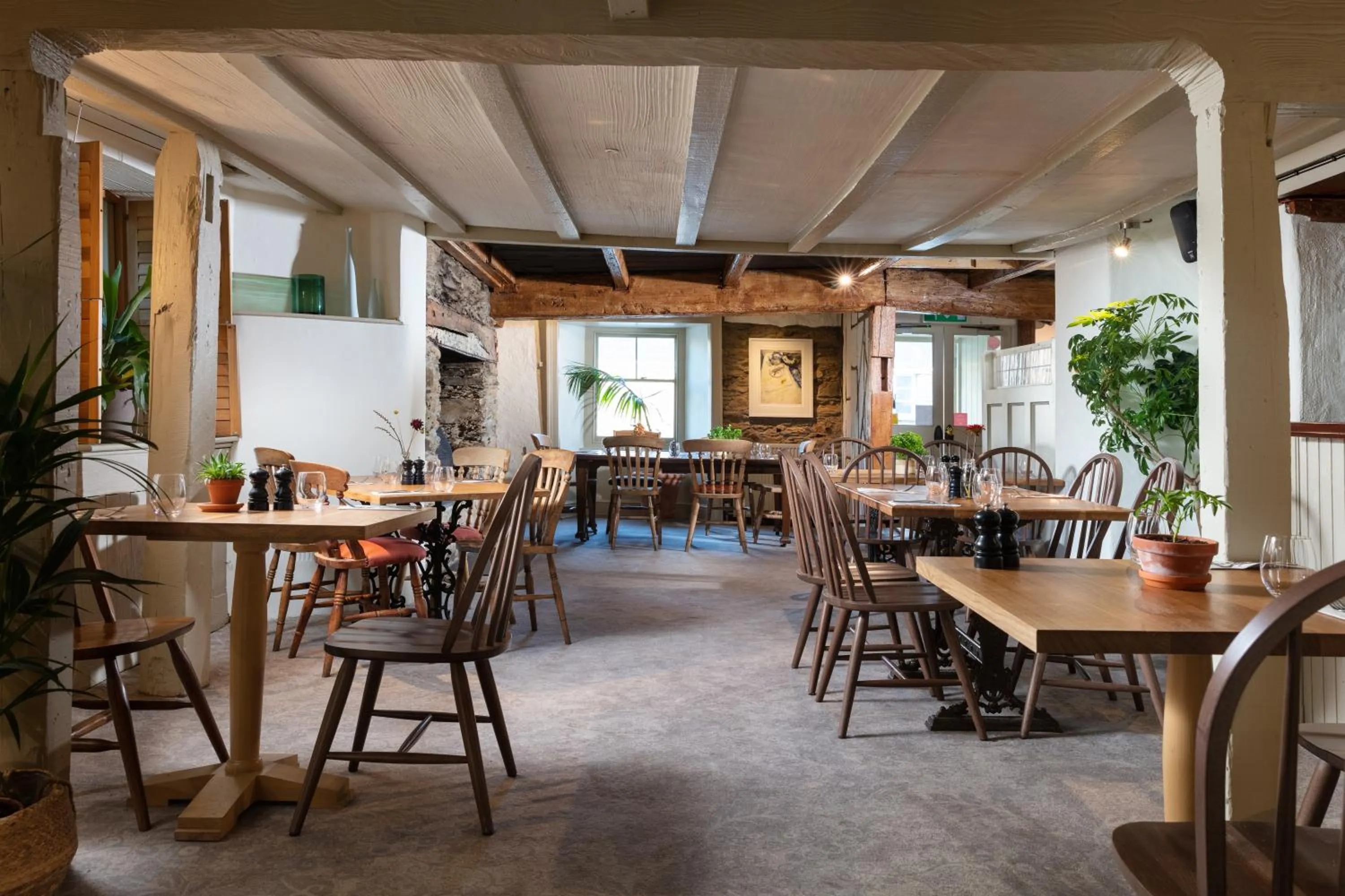 Restaurant/places to eat in The Plume of Feathers