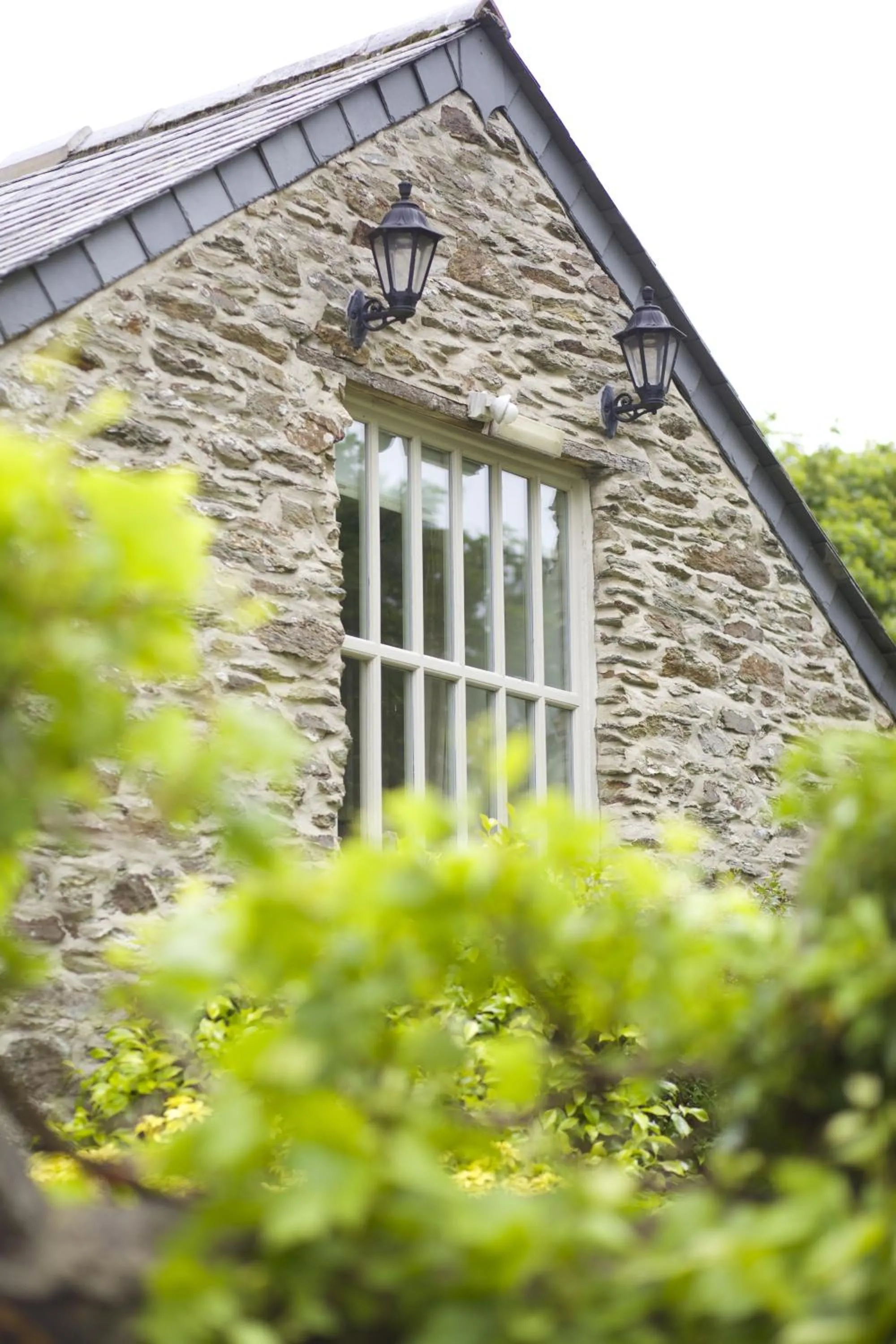 Decorative detail in The Plume of Feathers