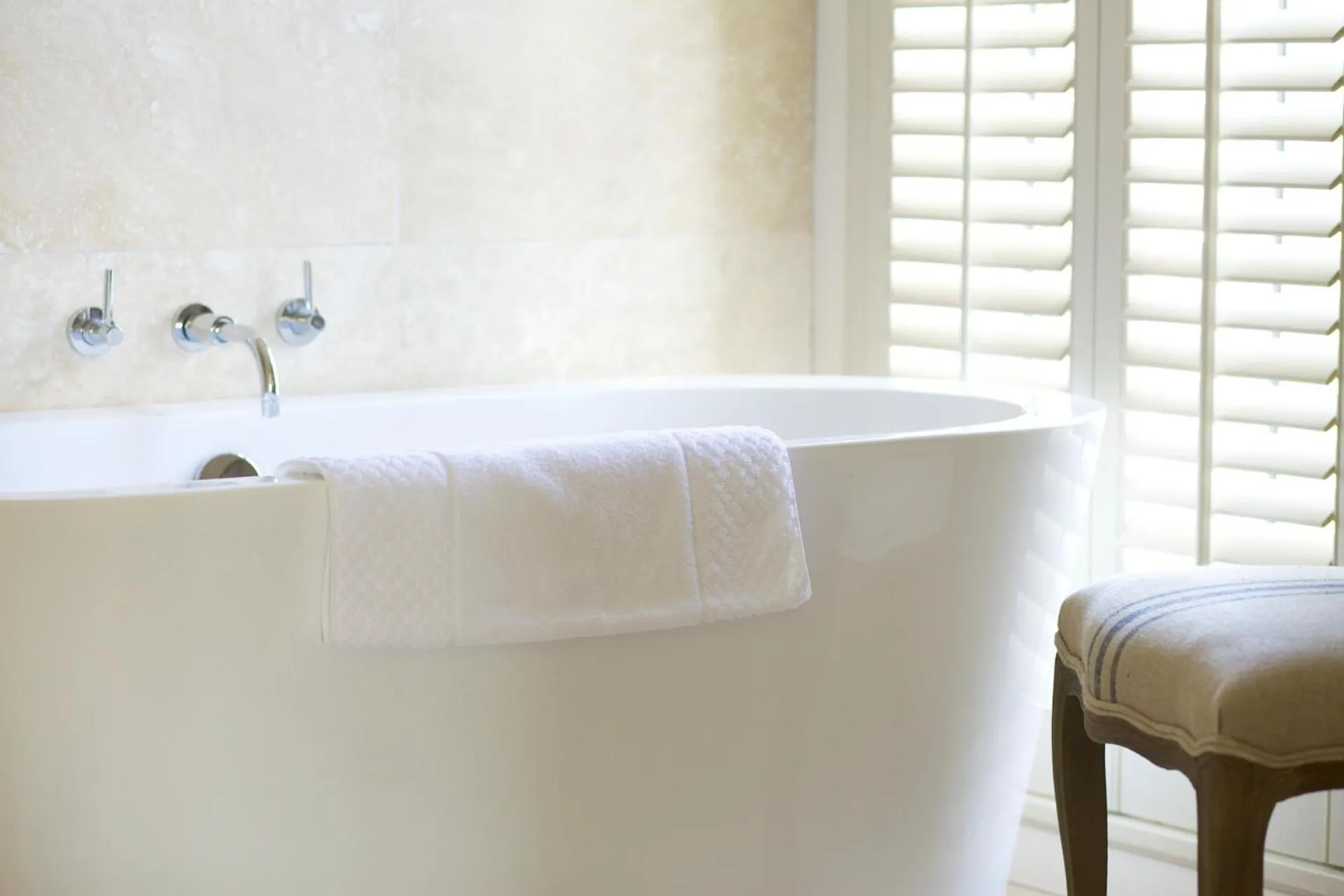 Bathroom in The Plume of Feathers