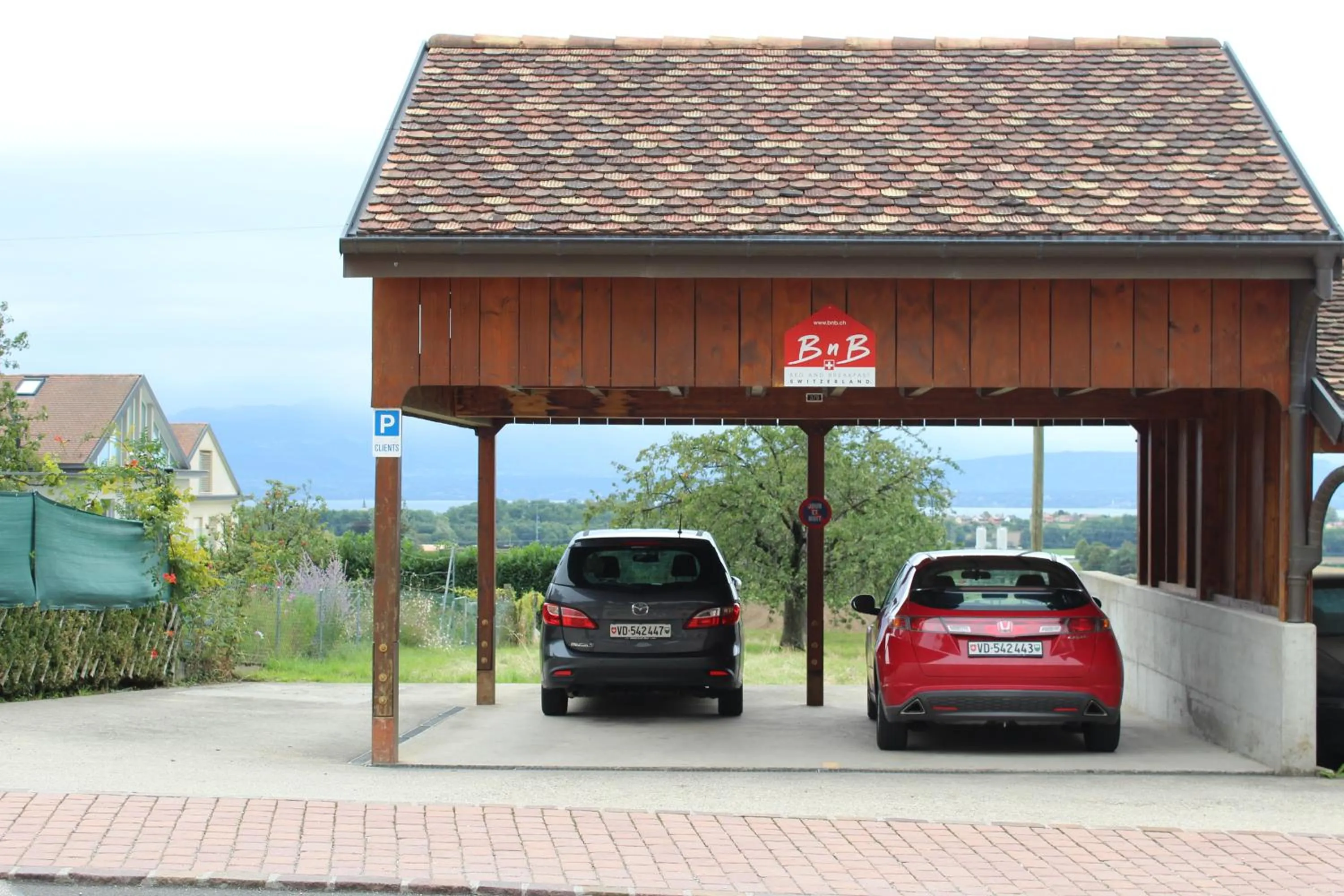 Parking in Au cœur du vignoble sur Bursins