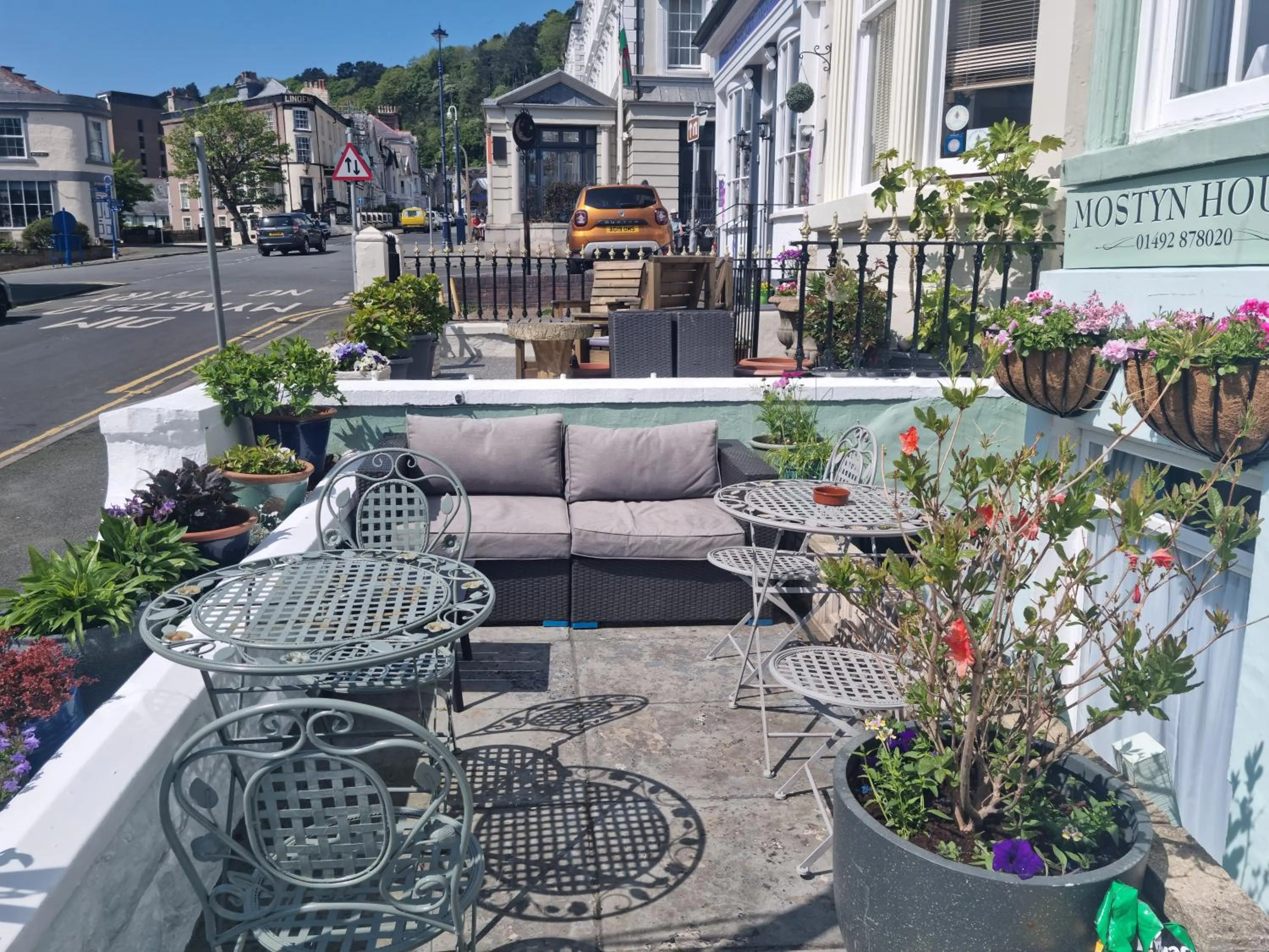 Spring in Mostyn House