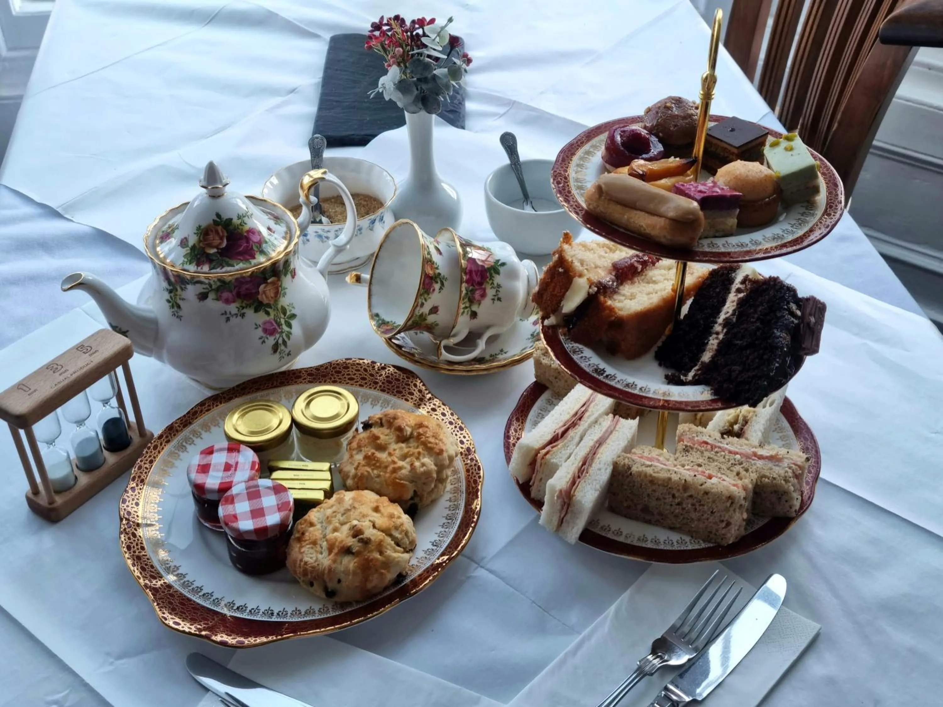 Food and drinks in Mostyn House