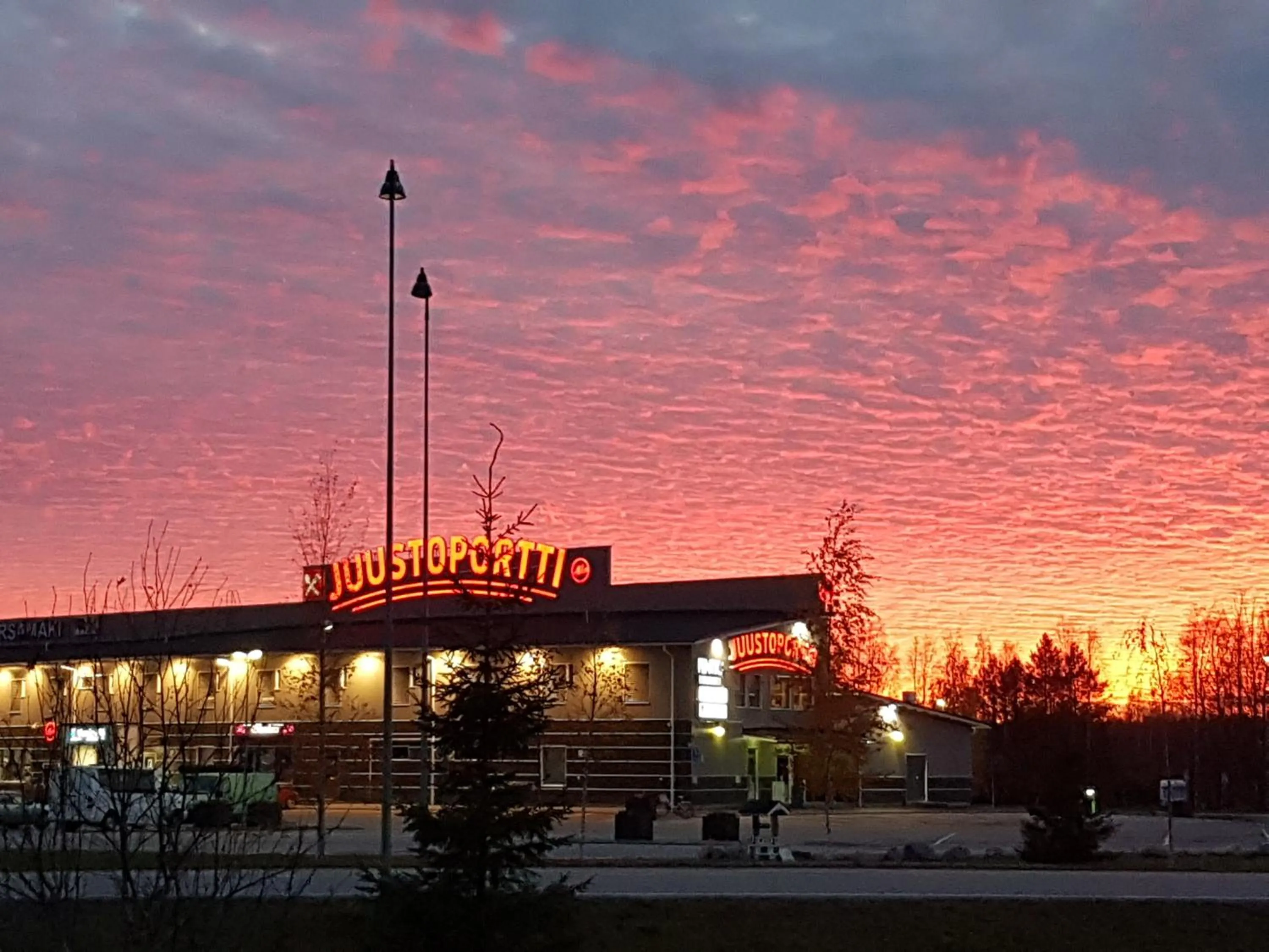 Property building in Hotelli Kärsämäki