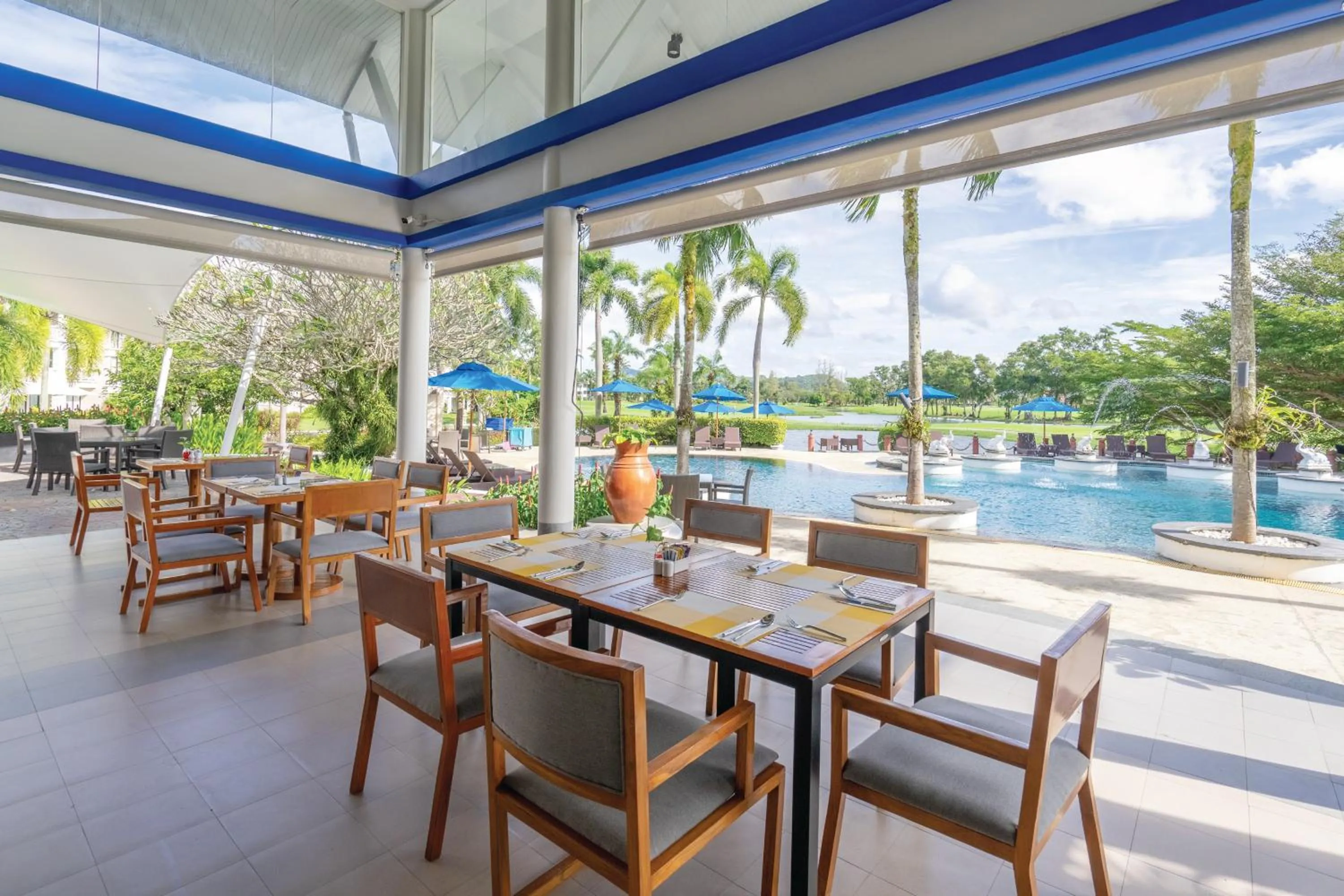 Restaurant/places to eat in Homm Suites Laguna, part of Banyan Group