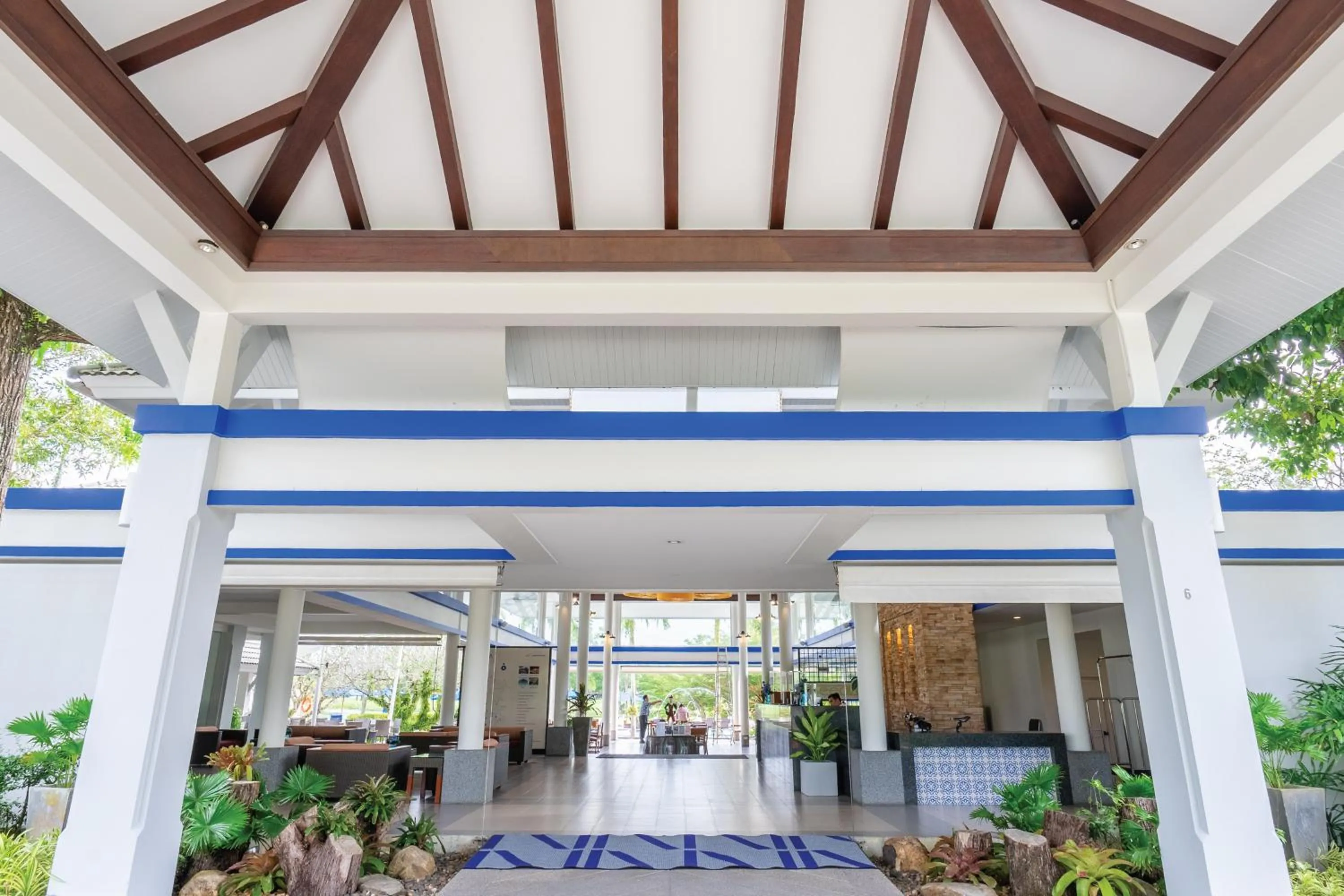 Lobby or reception in Homm Suites Laguna, part of Banyan Group