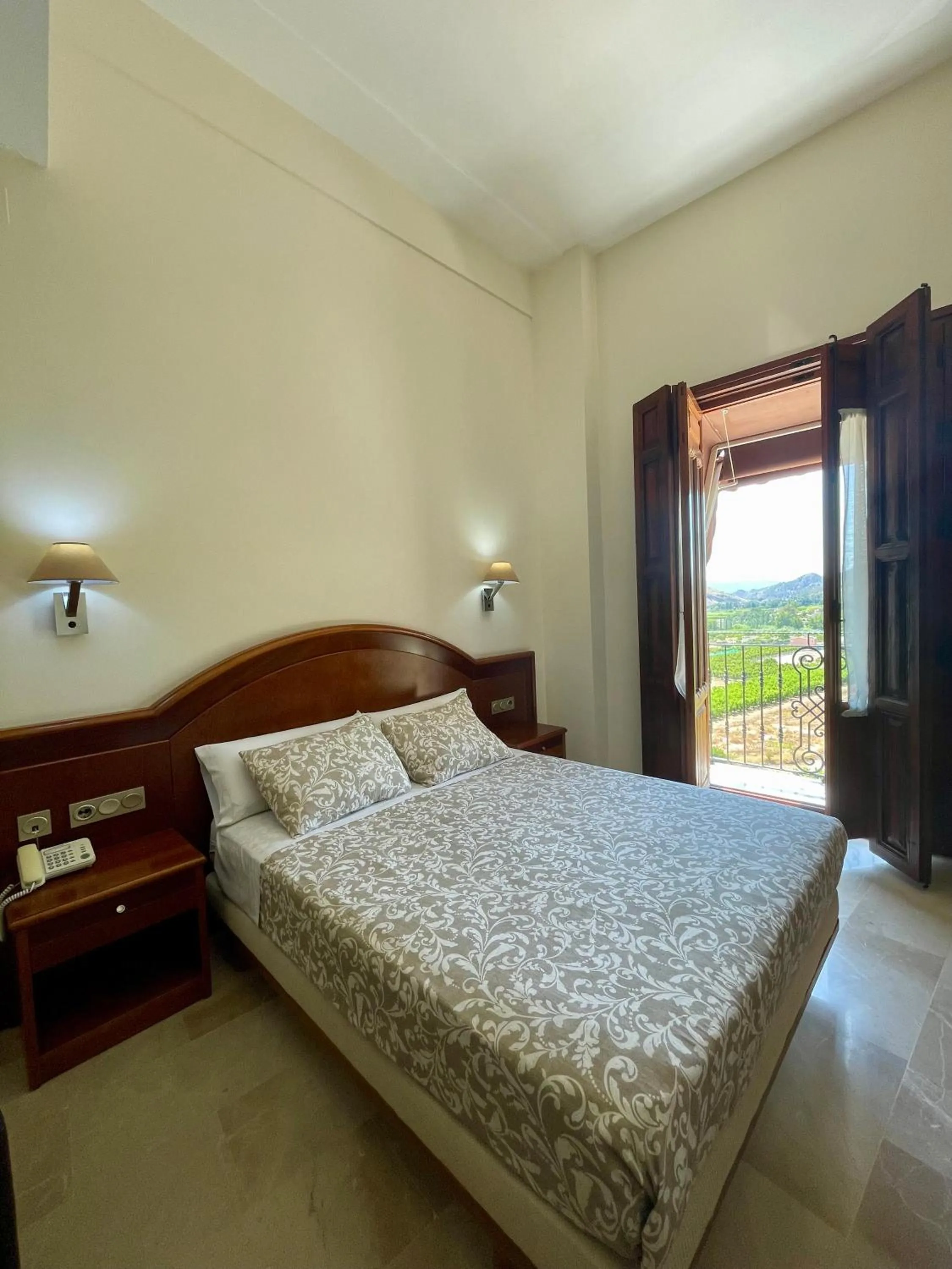 Decorative detail, Bed in Hotel San Sebastián Hospedería