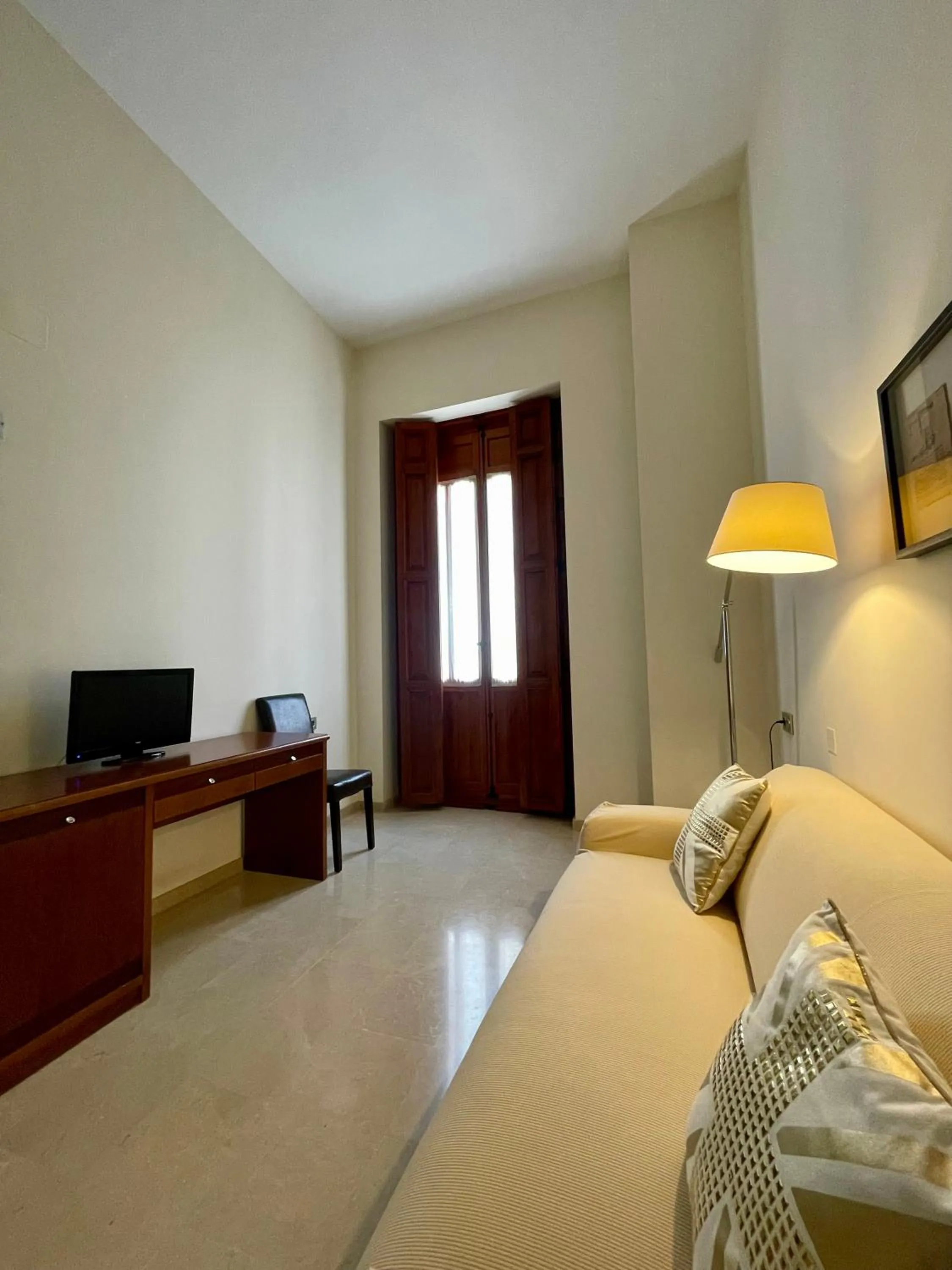 Decorative detail, Bed in Hotel San Sebastián Hospedería