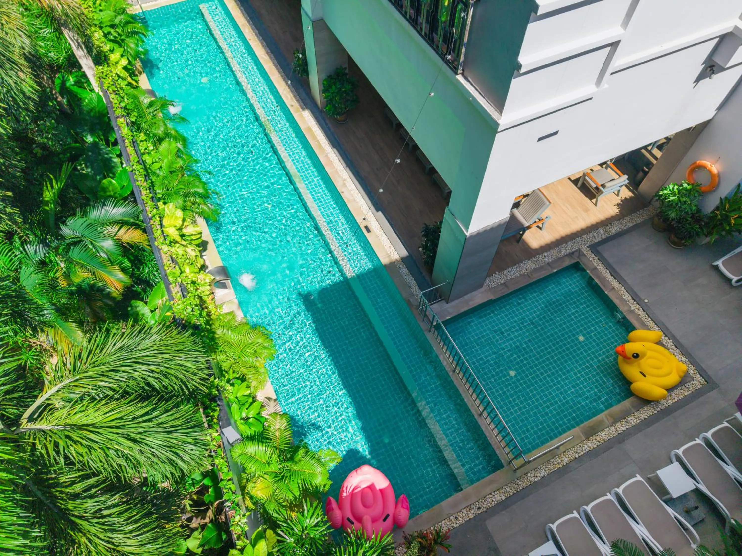Swimming pool in WOOVO Phuket Patong - by Swandor