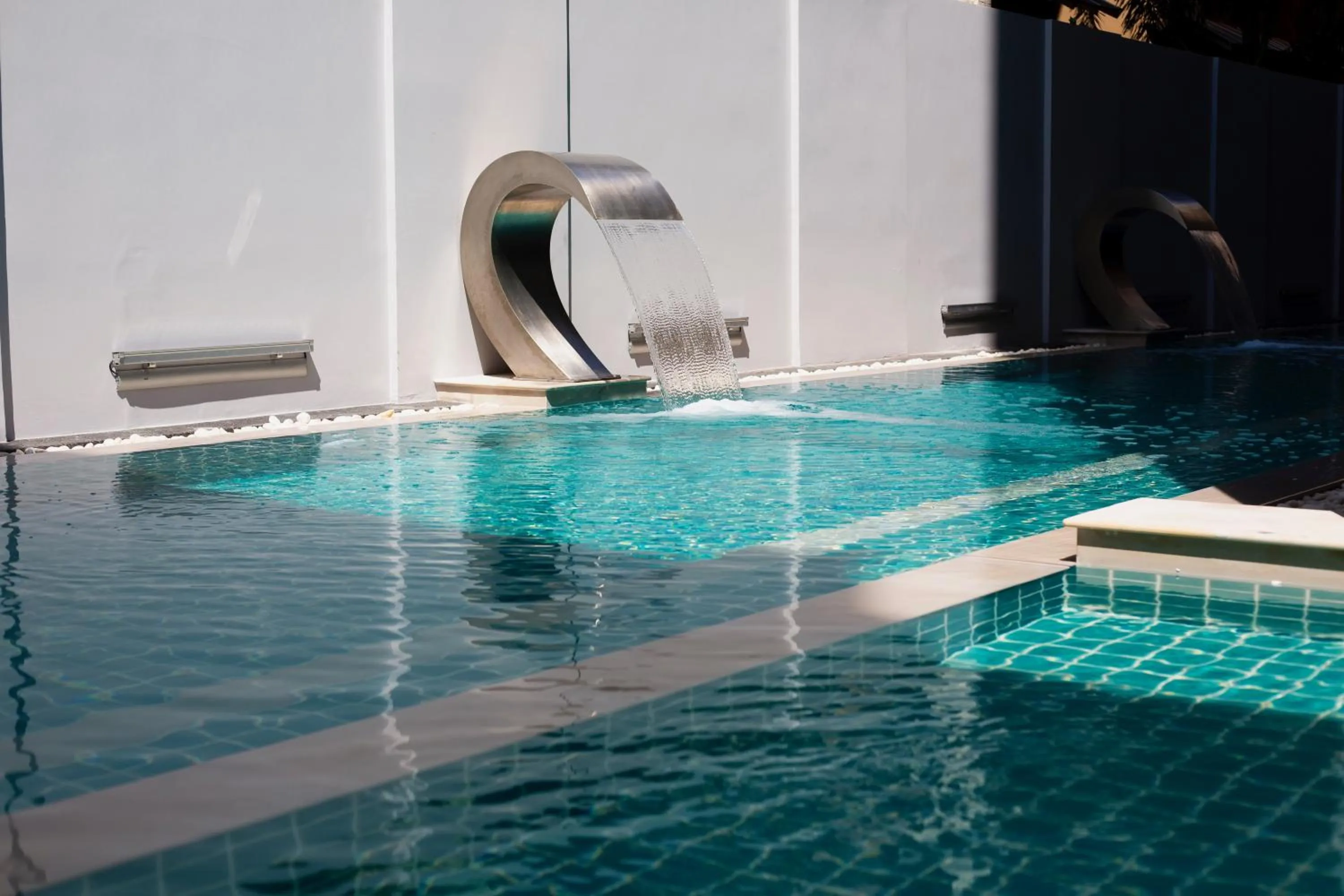 Swimming pool in WOOVO Phuket Patong - by Swandor