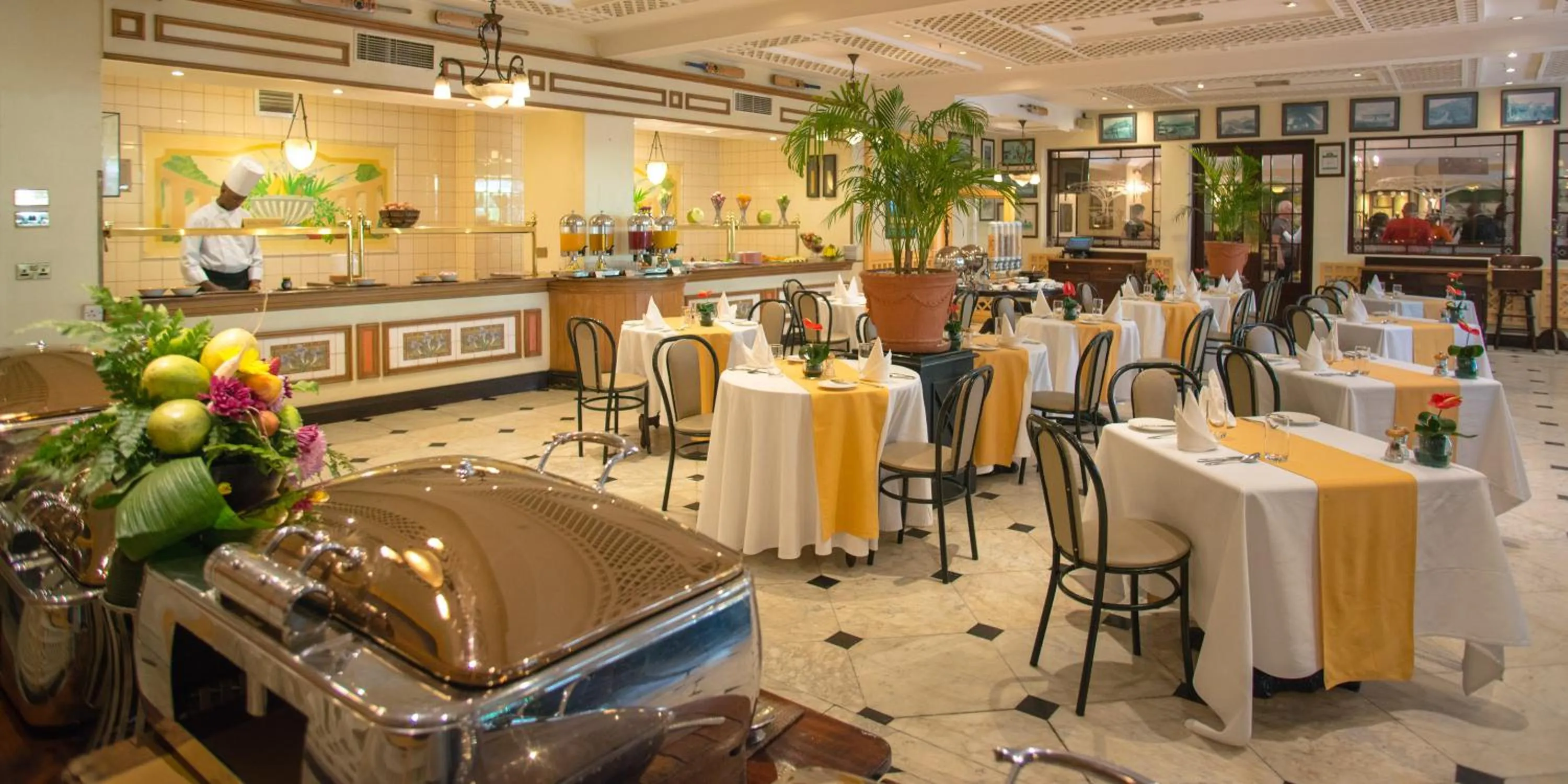 Restaurant/places to eat in Sarova Stanley