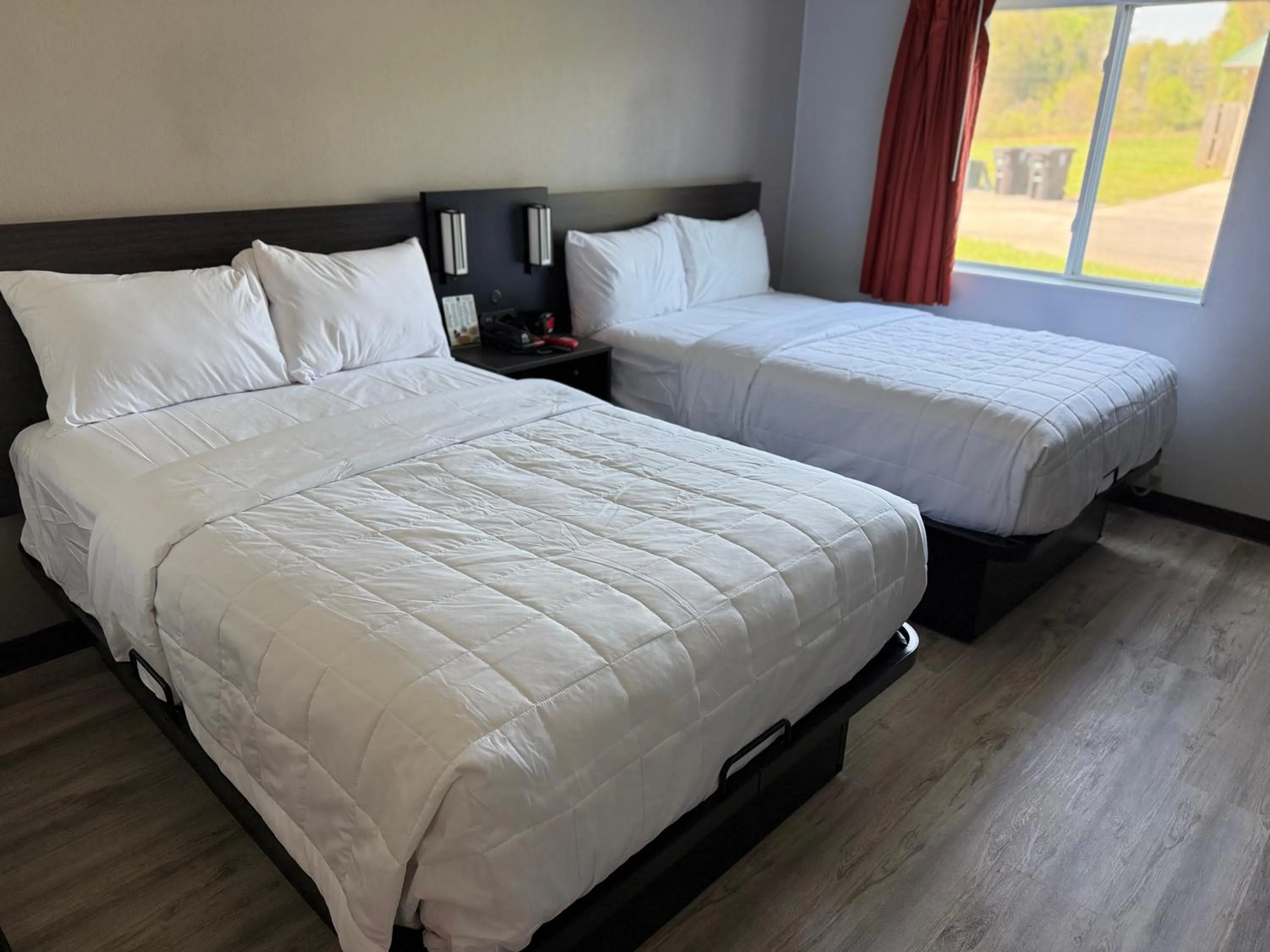 Bed in Baymont by Wyndham Athens, TN