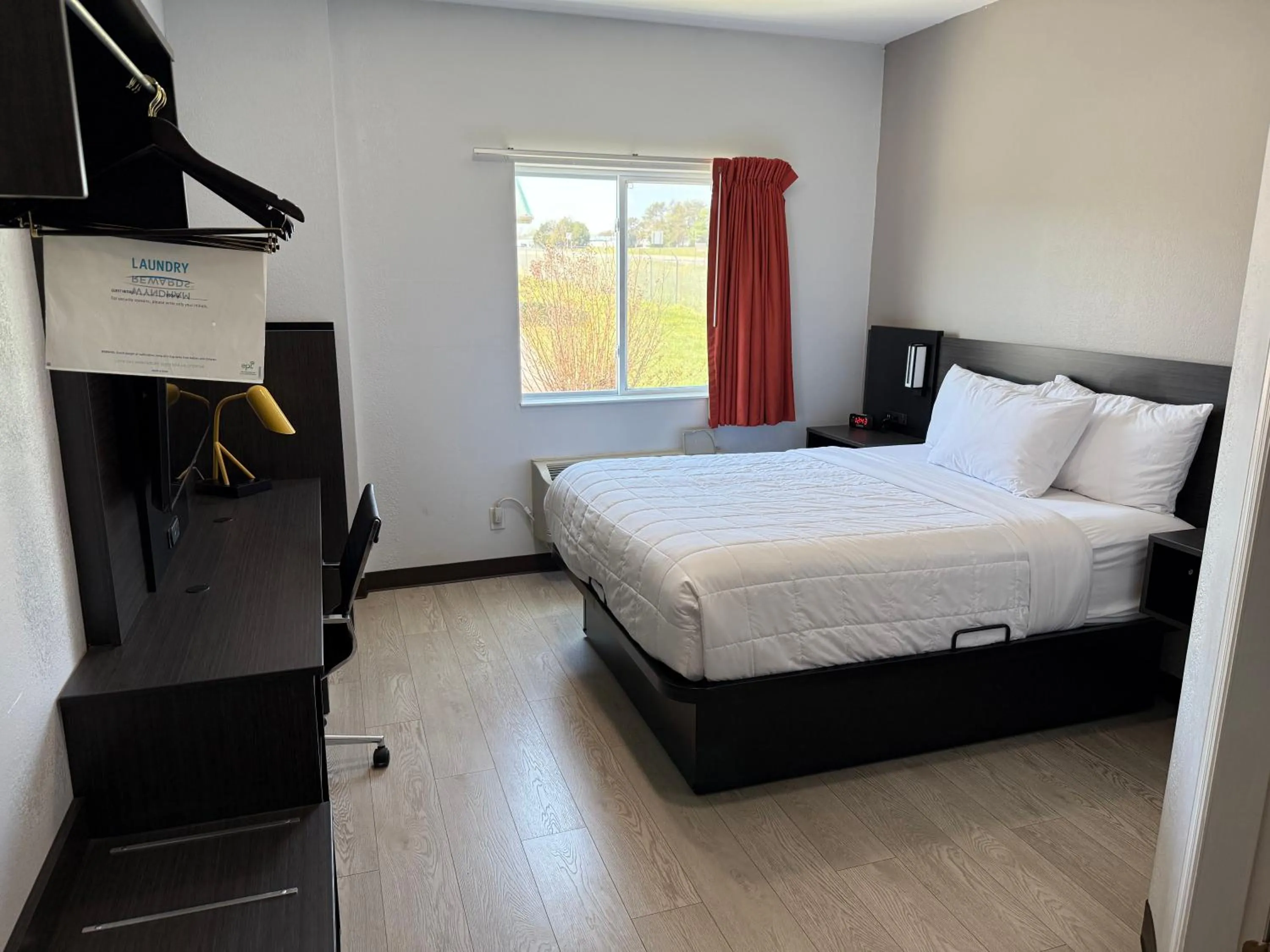 Bed in Baymont by Wyndham Athens, TN