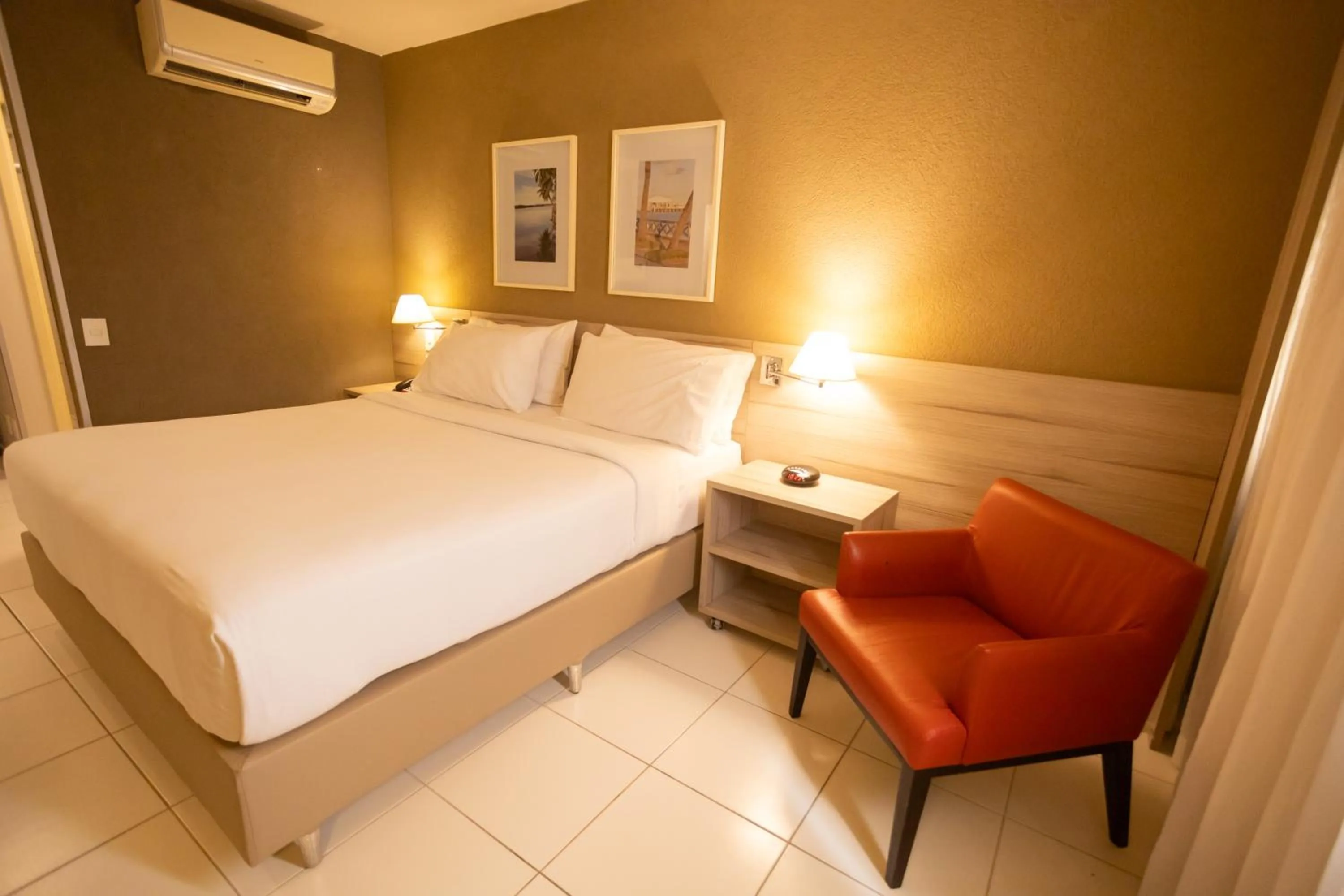 Bed in Holiday Inn Express Maceió, an IHG Hotel