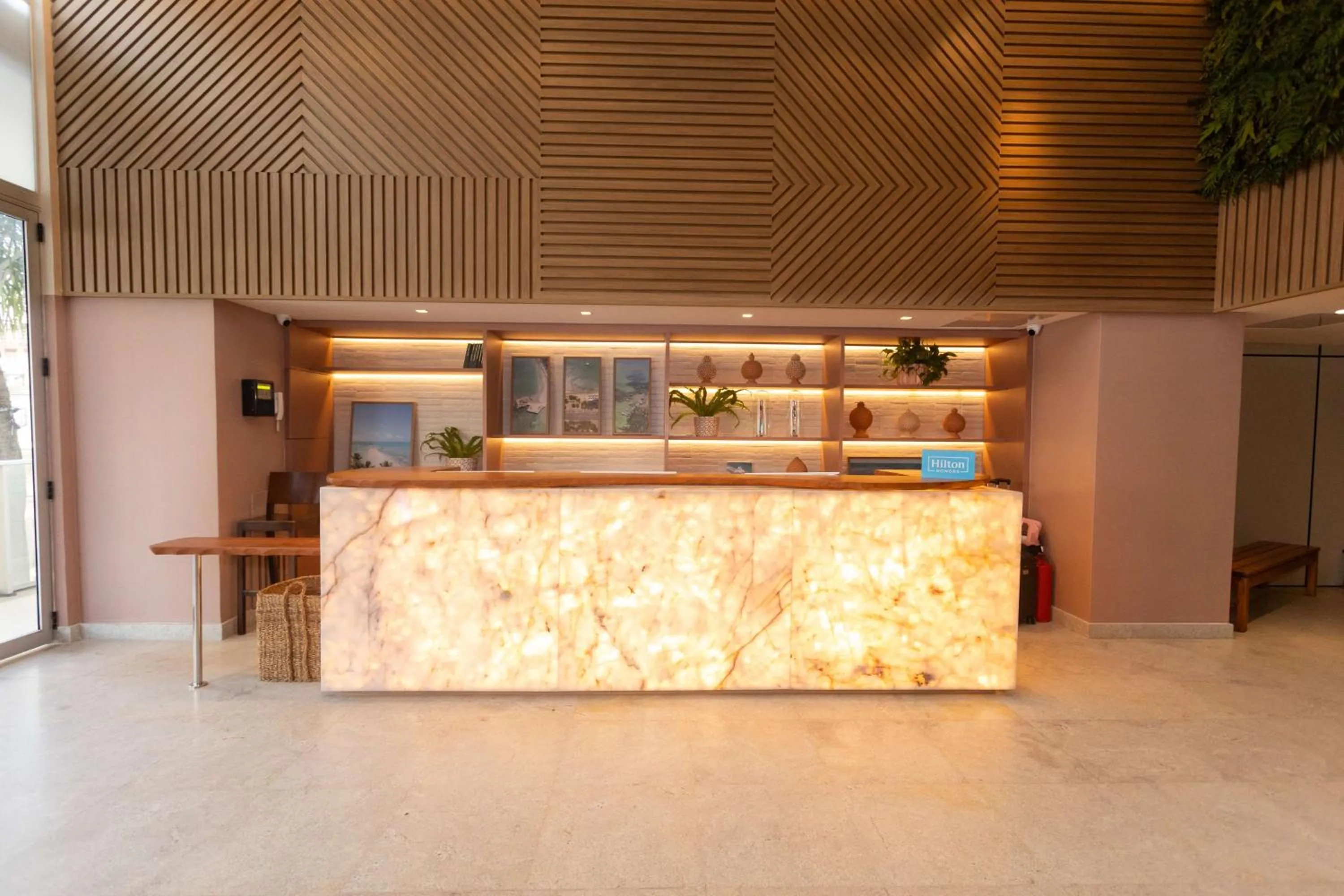 Lobby or reception in Holiday Inn Express Maceió, an IHG Hotel