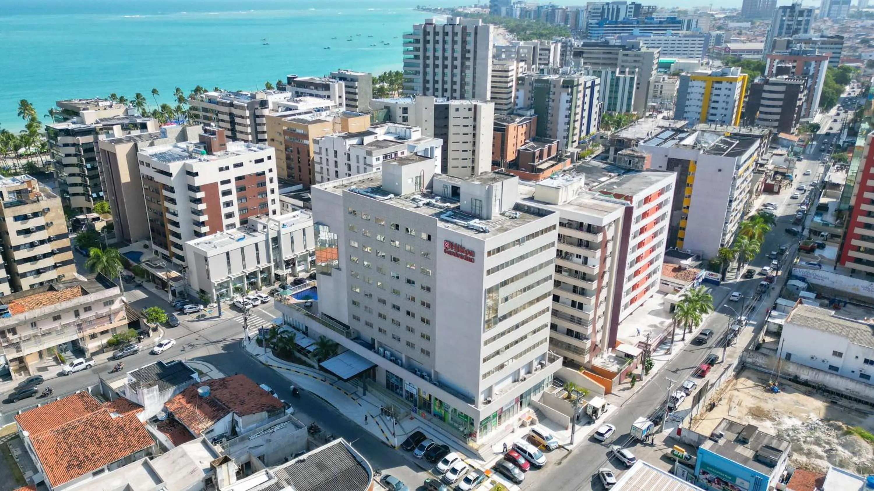 Property building in Holiday Inn Express Maceió, an IHG Hotel