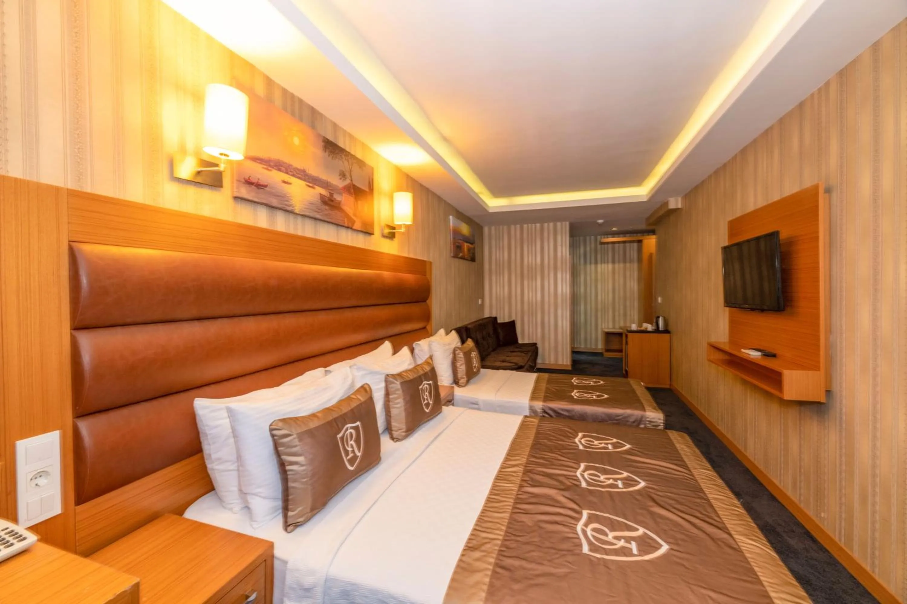 Photo of the whole room, Bed in Regno Hotel