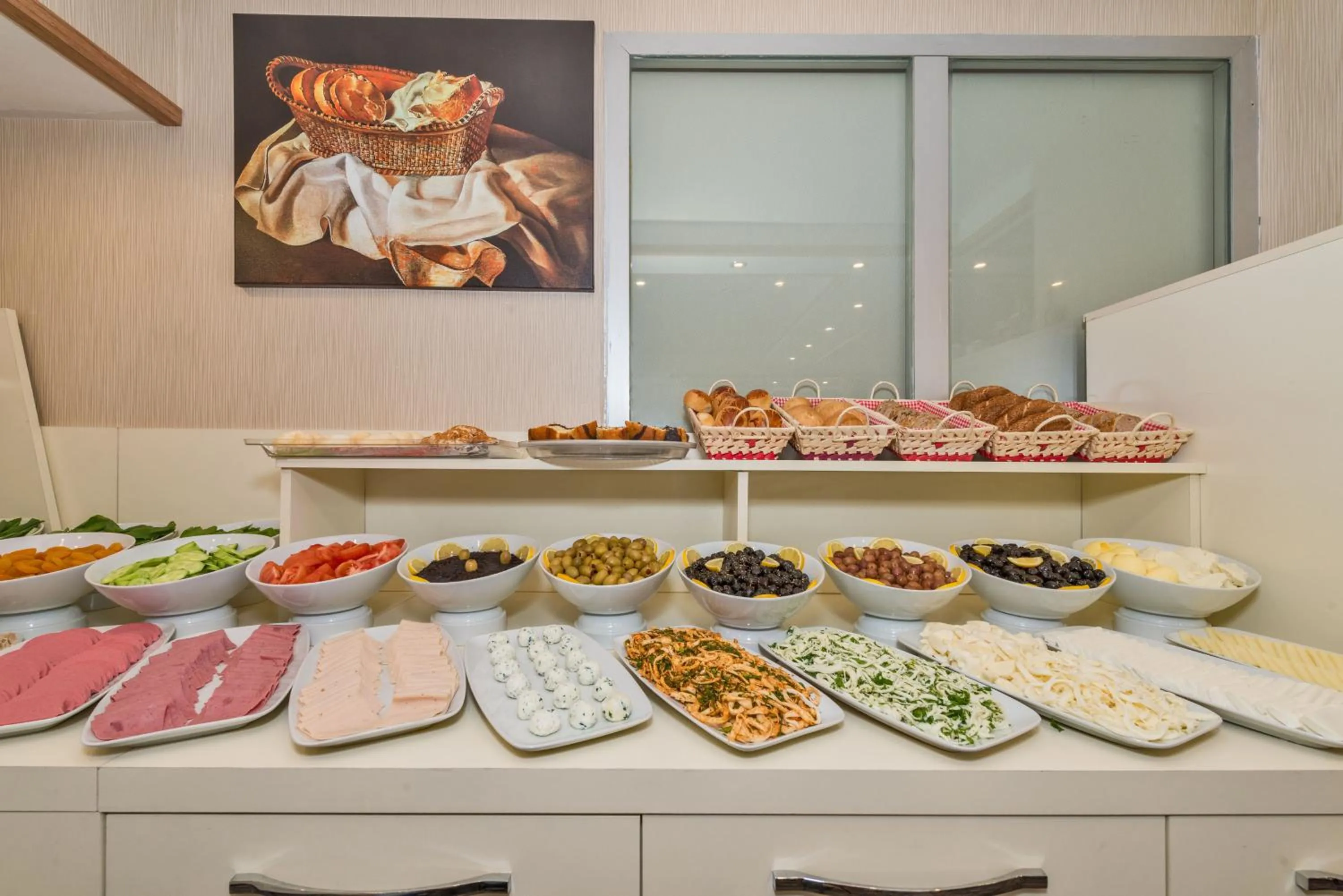 Buffet breakfast in Regno Hotel