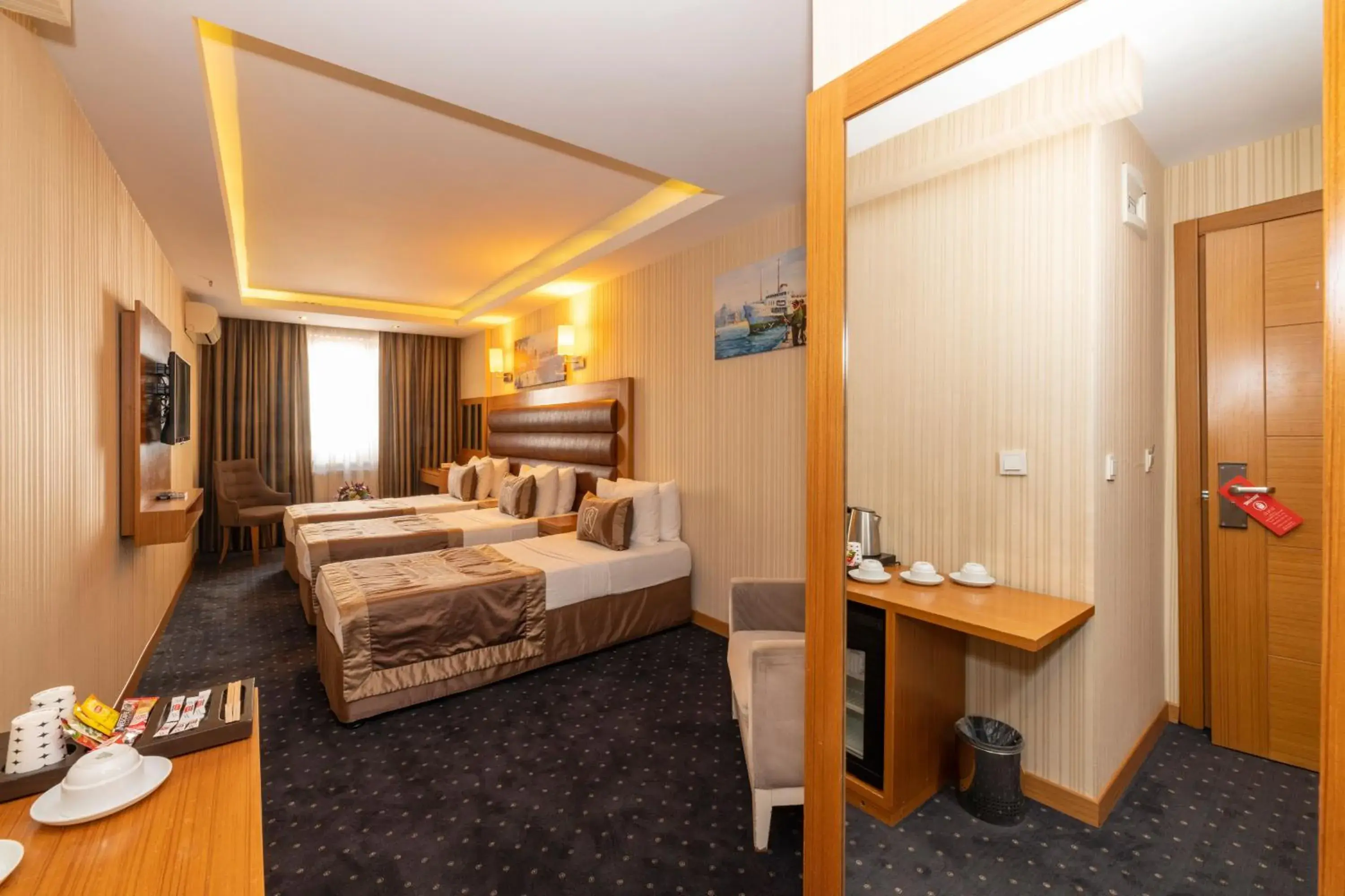 Standard Triple Room in Regno Hotel Standard Triple Room in Regno Hotel