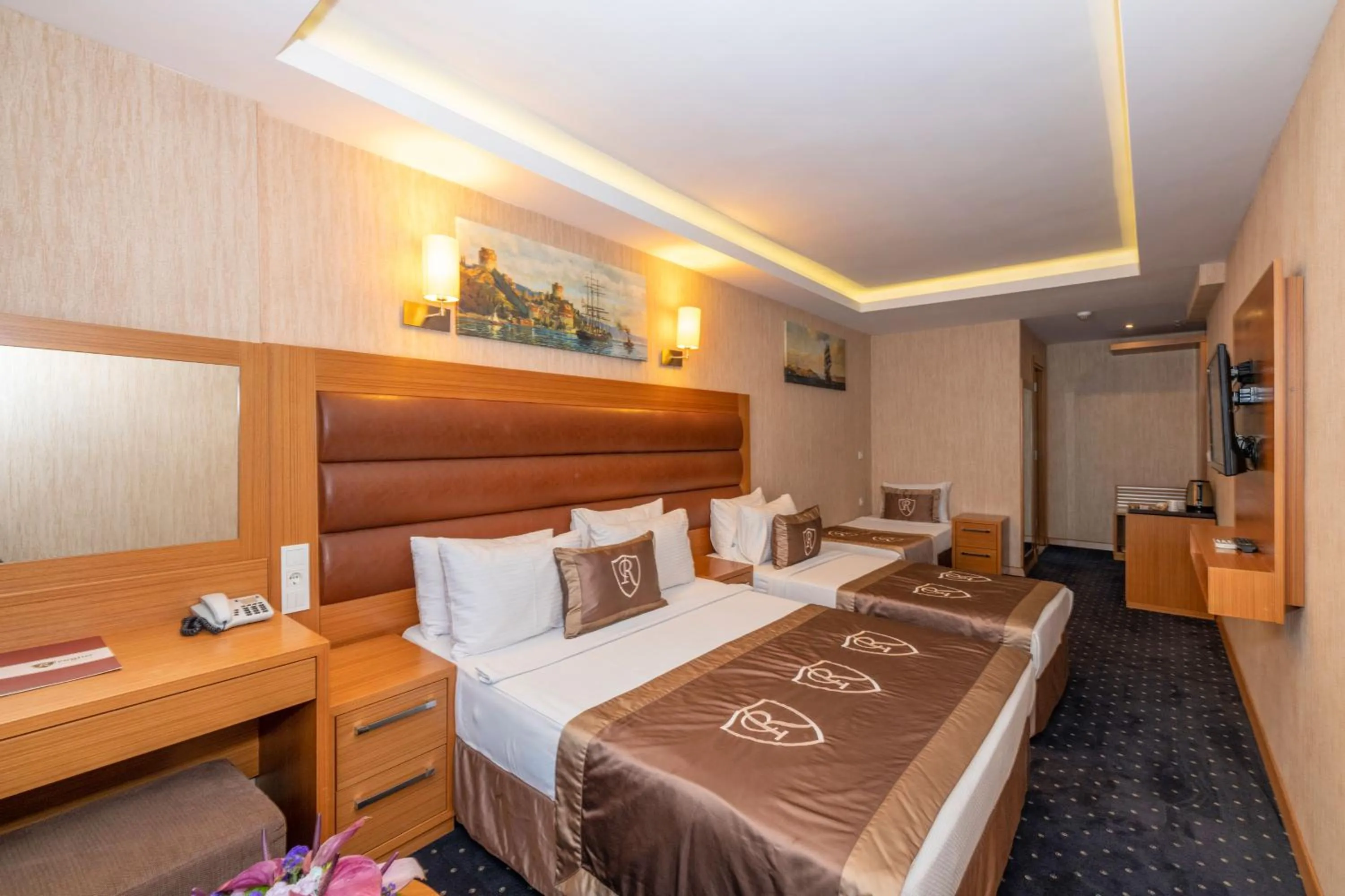 Photo of the whole room, Bed in Regno Hotel