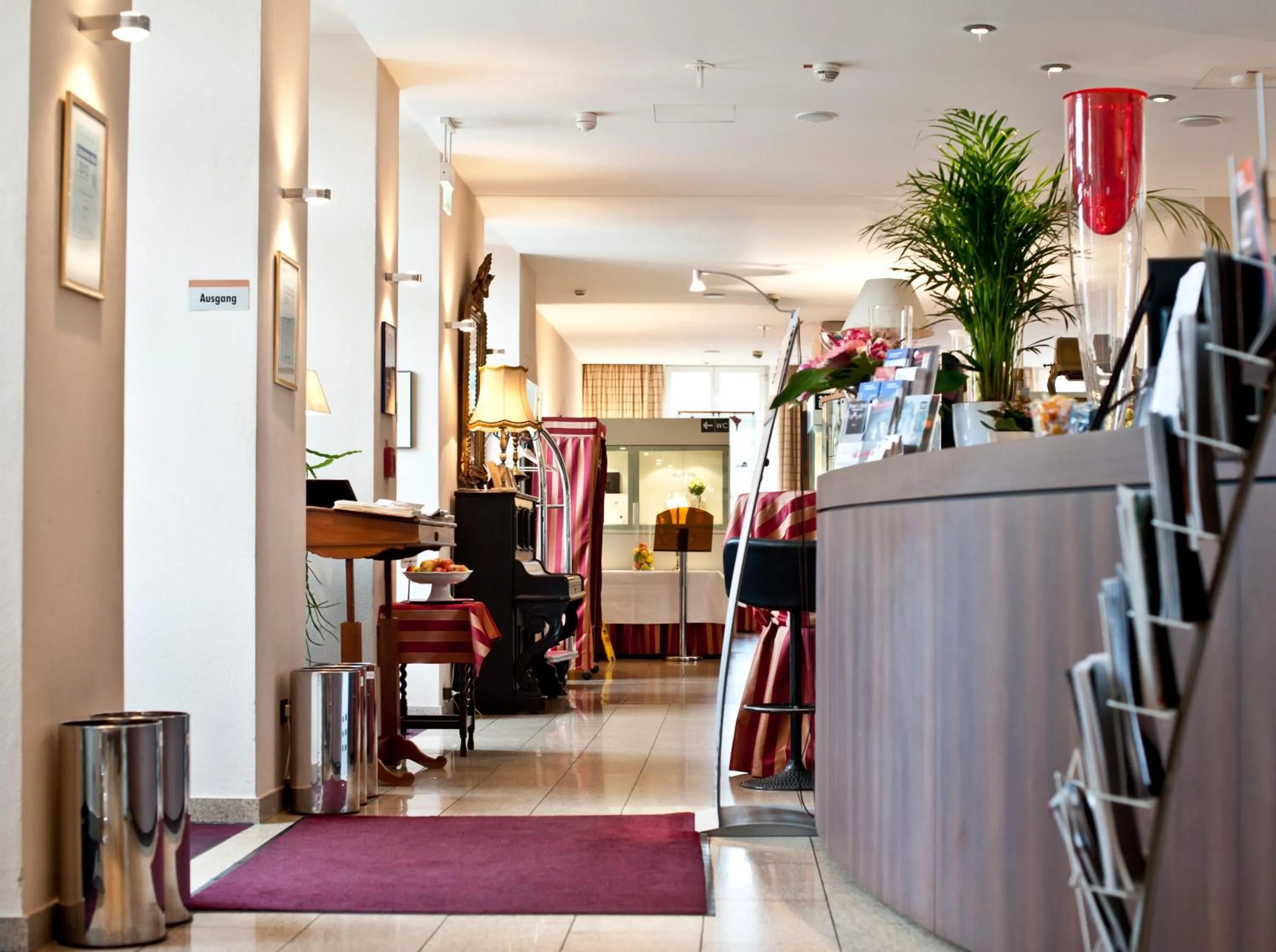 Lobby or reception in Schloss Berge