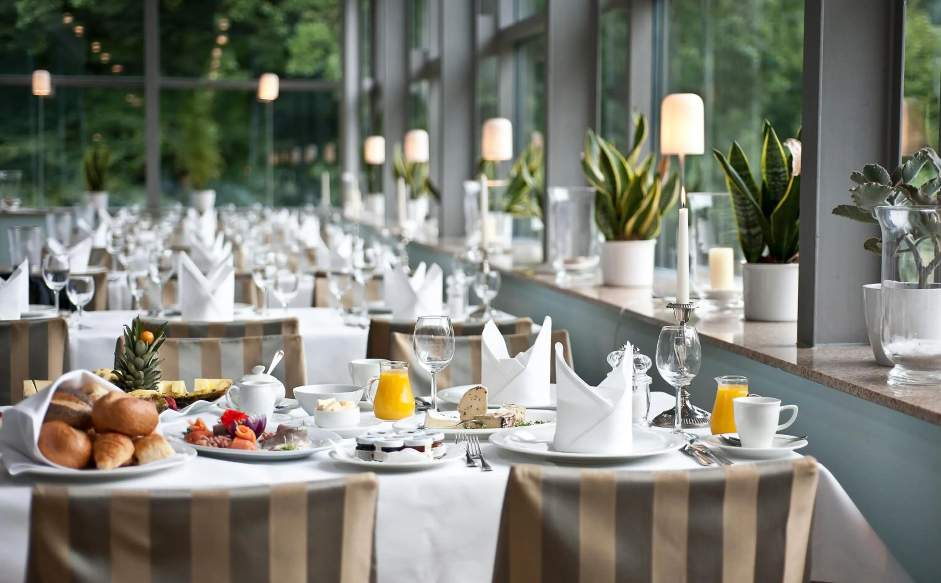 Restaurant/places to eat in Schloss Berge