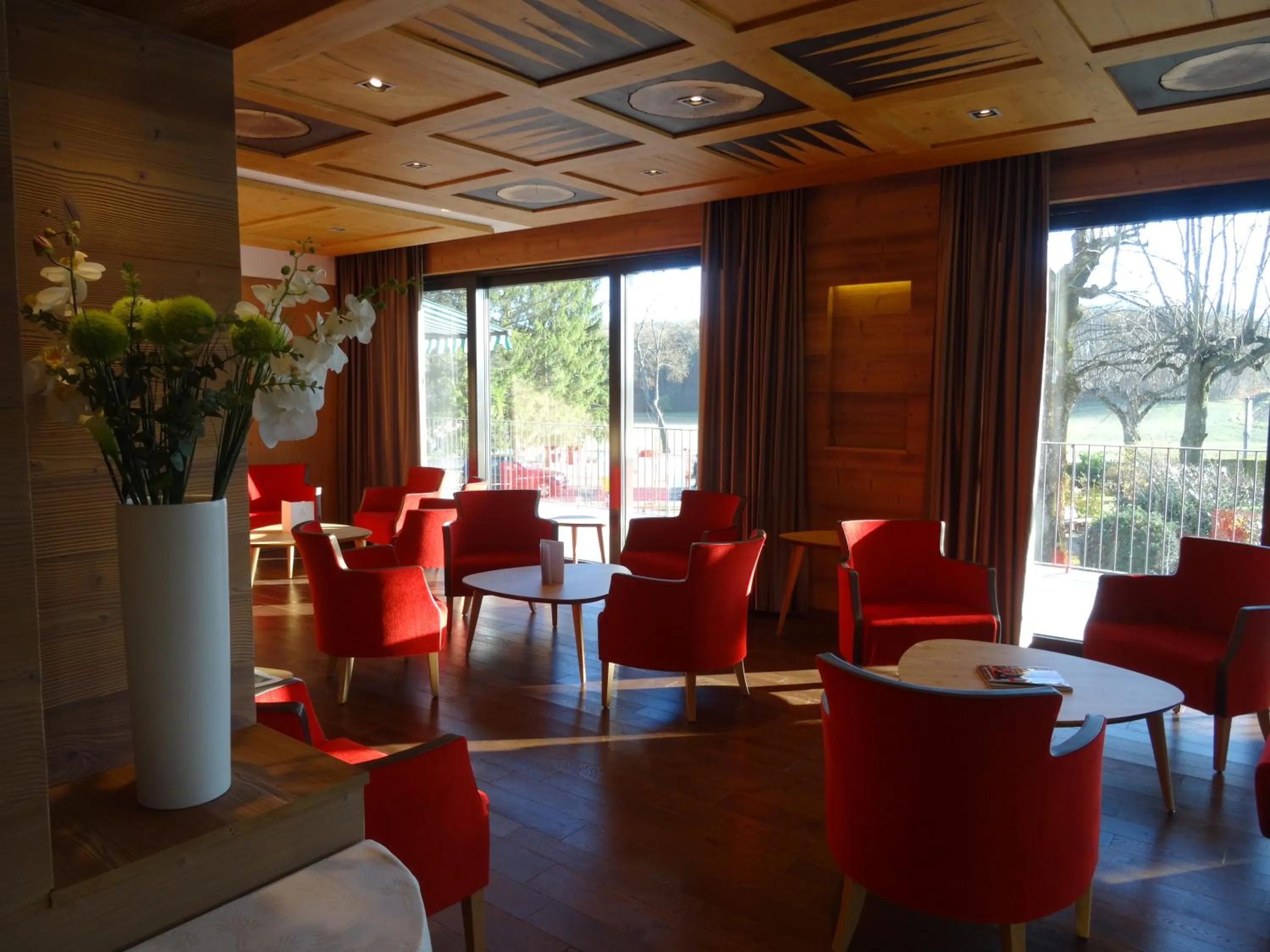 Lounge or bar in Hôtel Restaurant Logis Auberge Sundgovienne