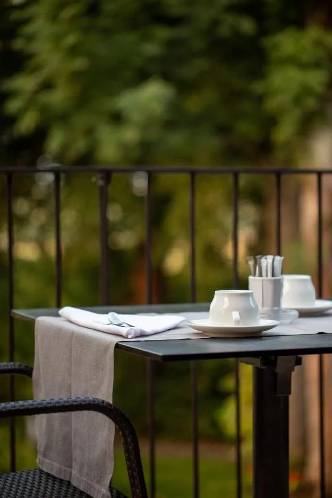 Patio in Hôtel Restaurant Logis Auberge Sundgovienne