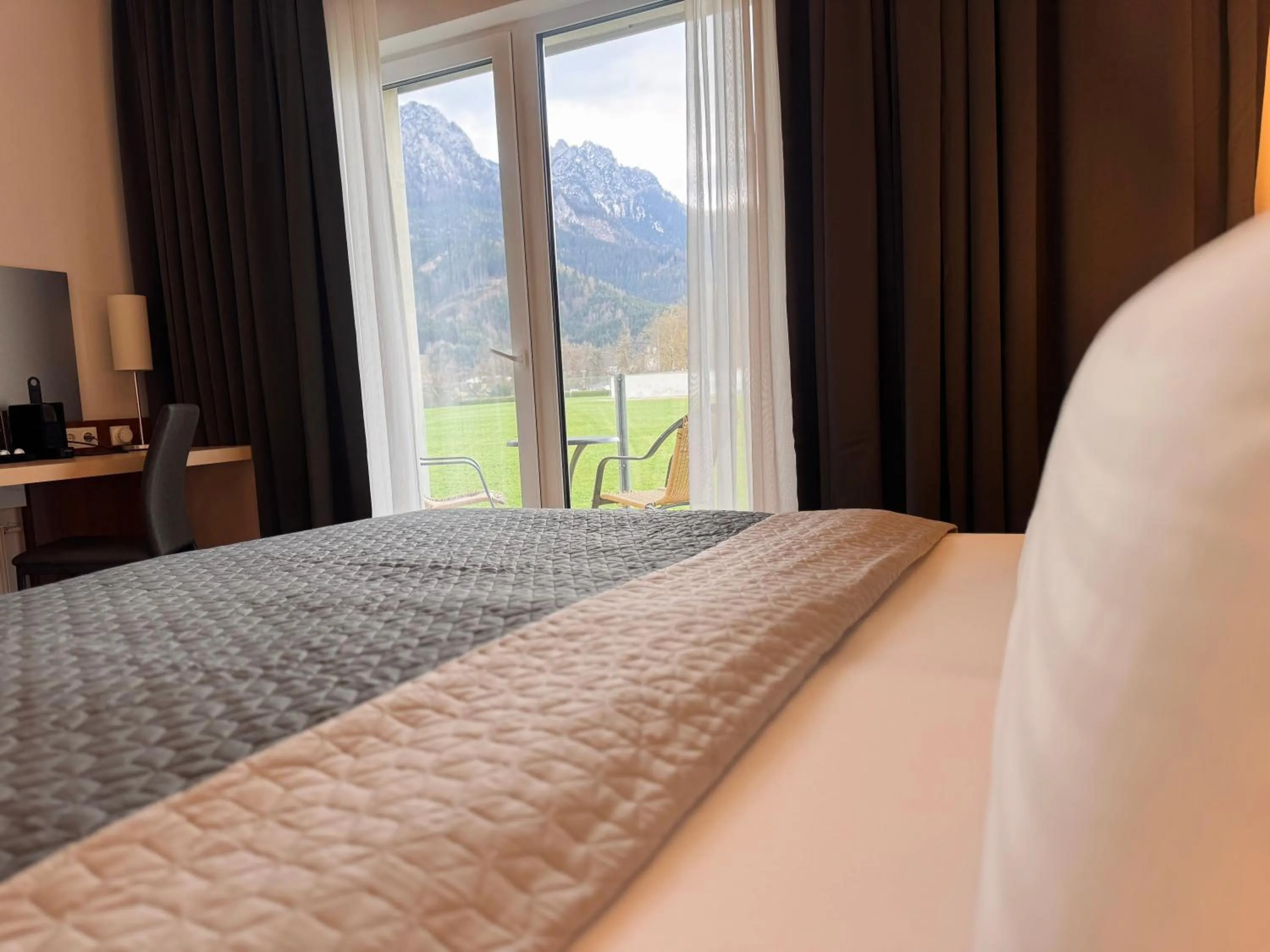 Bedroom, Bed in Hotel Spirodom