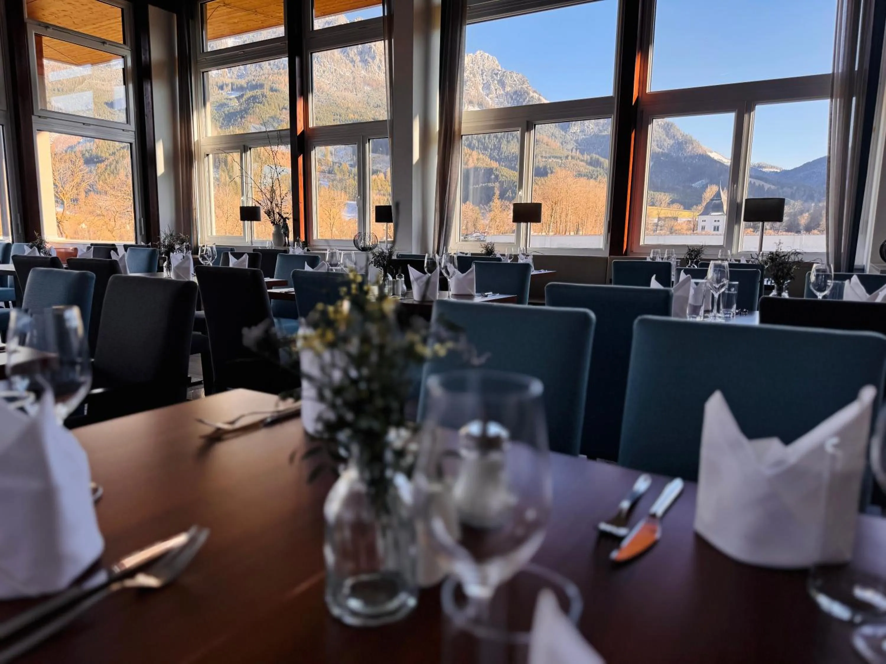 Restaurant/places to eat in Hotel Spirodom