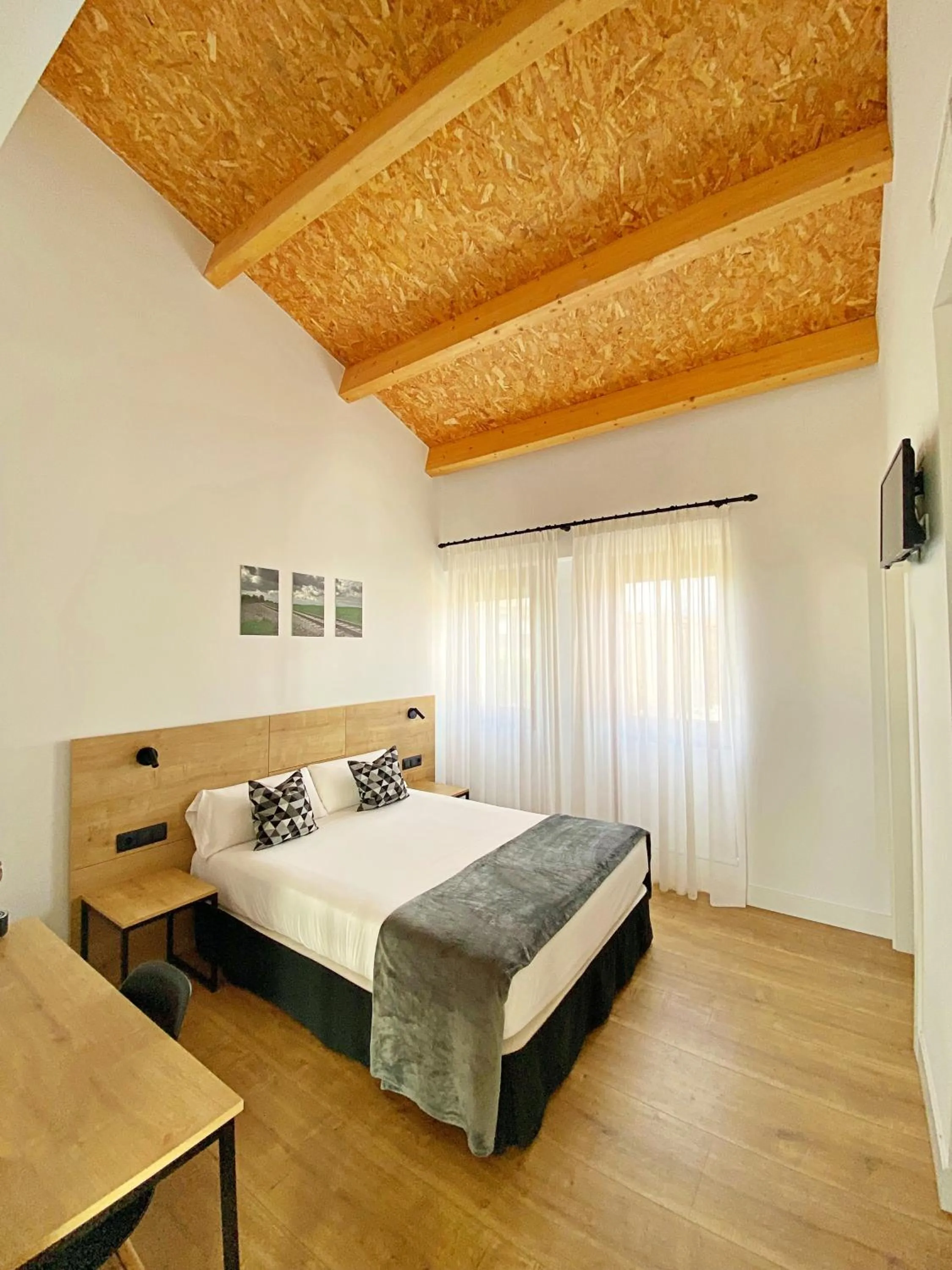 Bed in Hotel Entrerailes