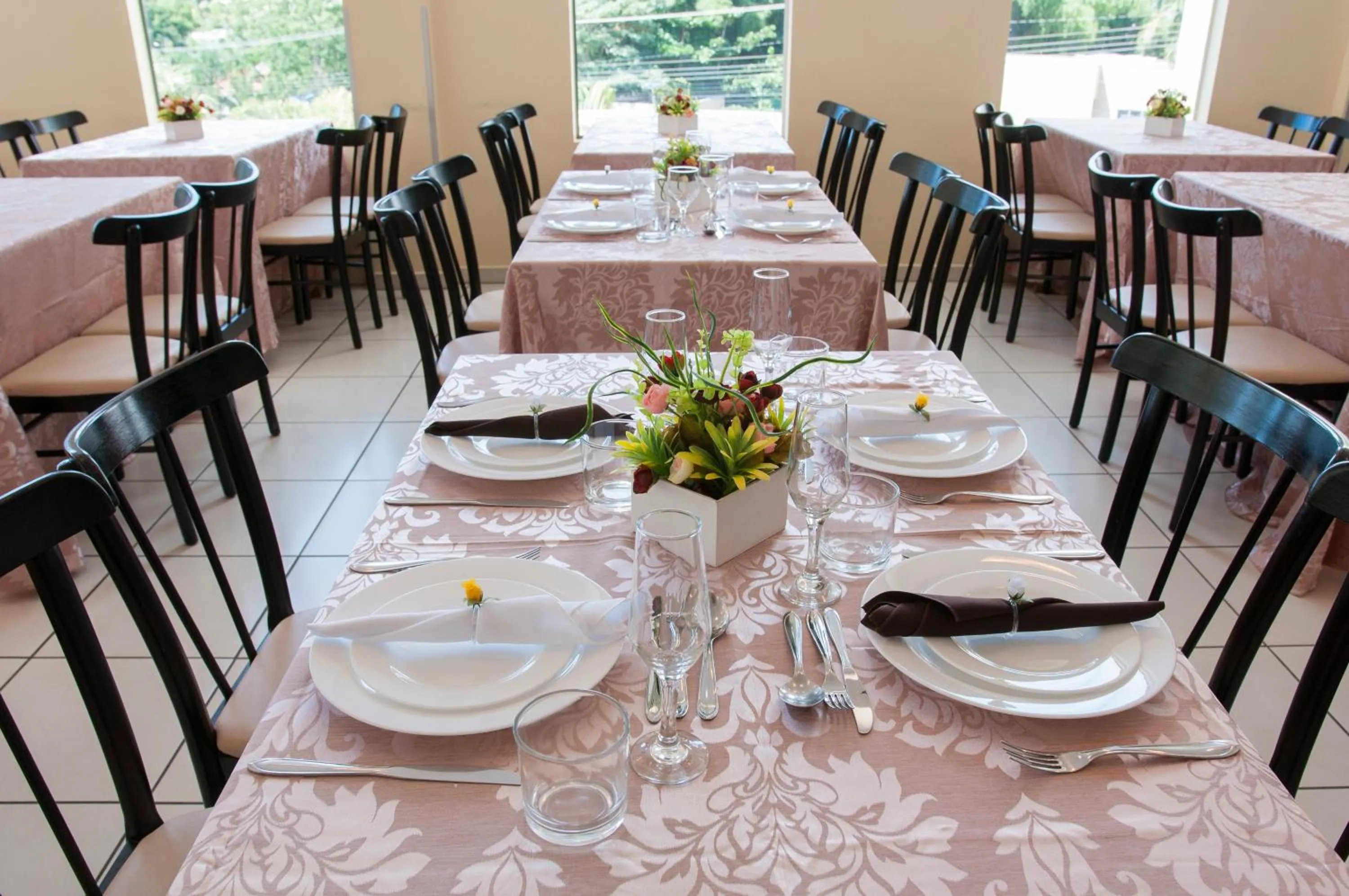 Restaurant/places to eat in Águas do Paranoá