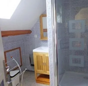 Bathroom in La Grille Dorée