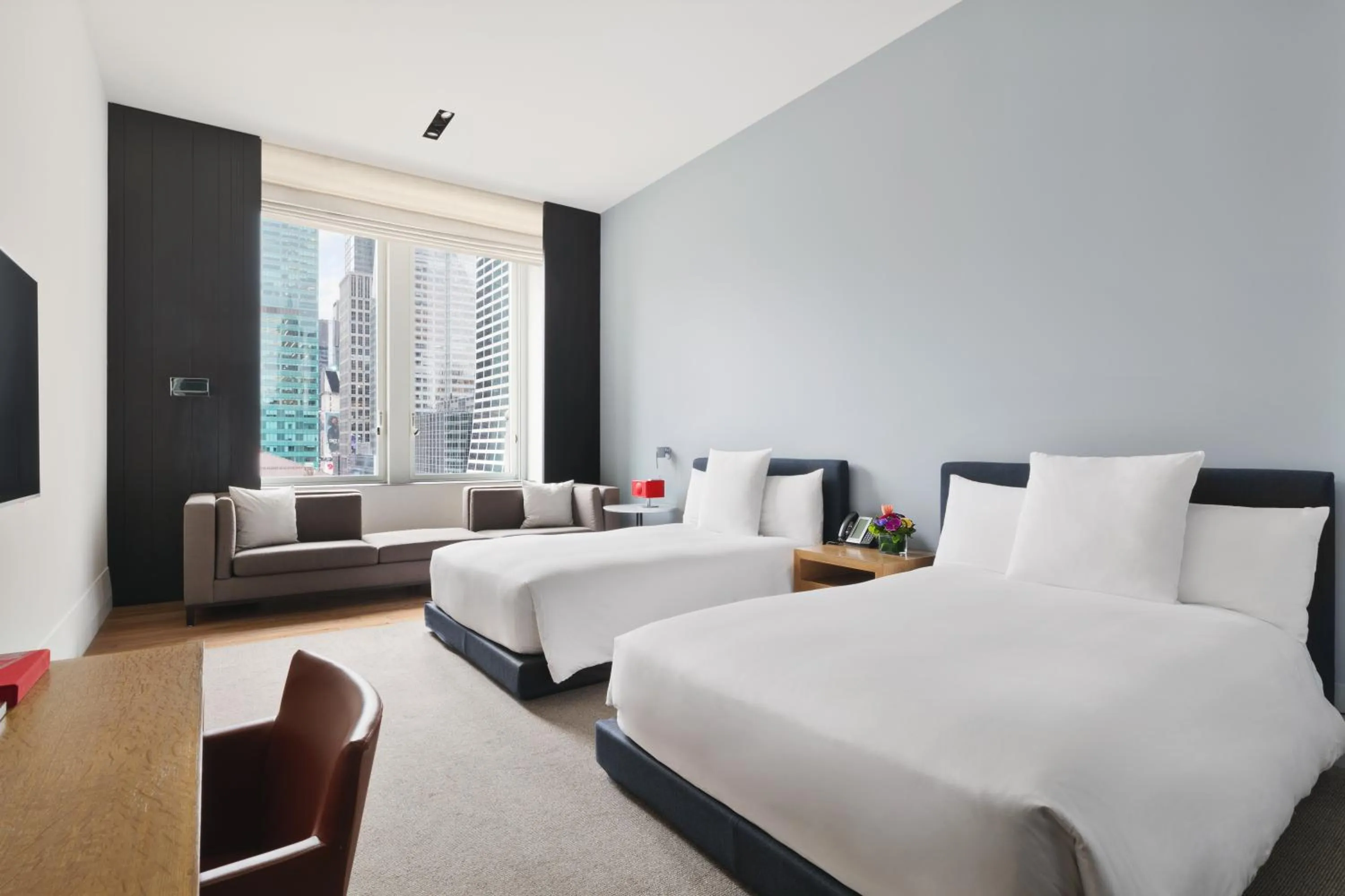 TV and multimedia, Bed in Andaz 5th Avenue, By Hyatt