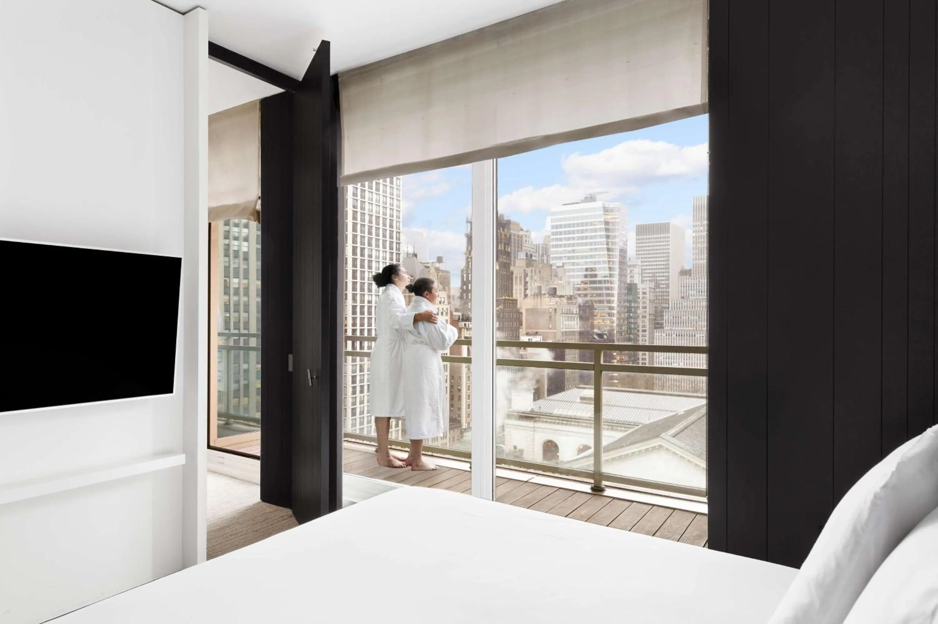 Photo of the whole room, Bed in Andaz 5th Avenue, By Hyatt