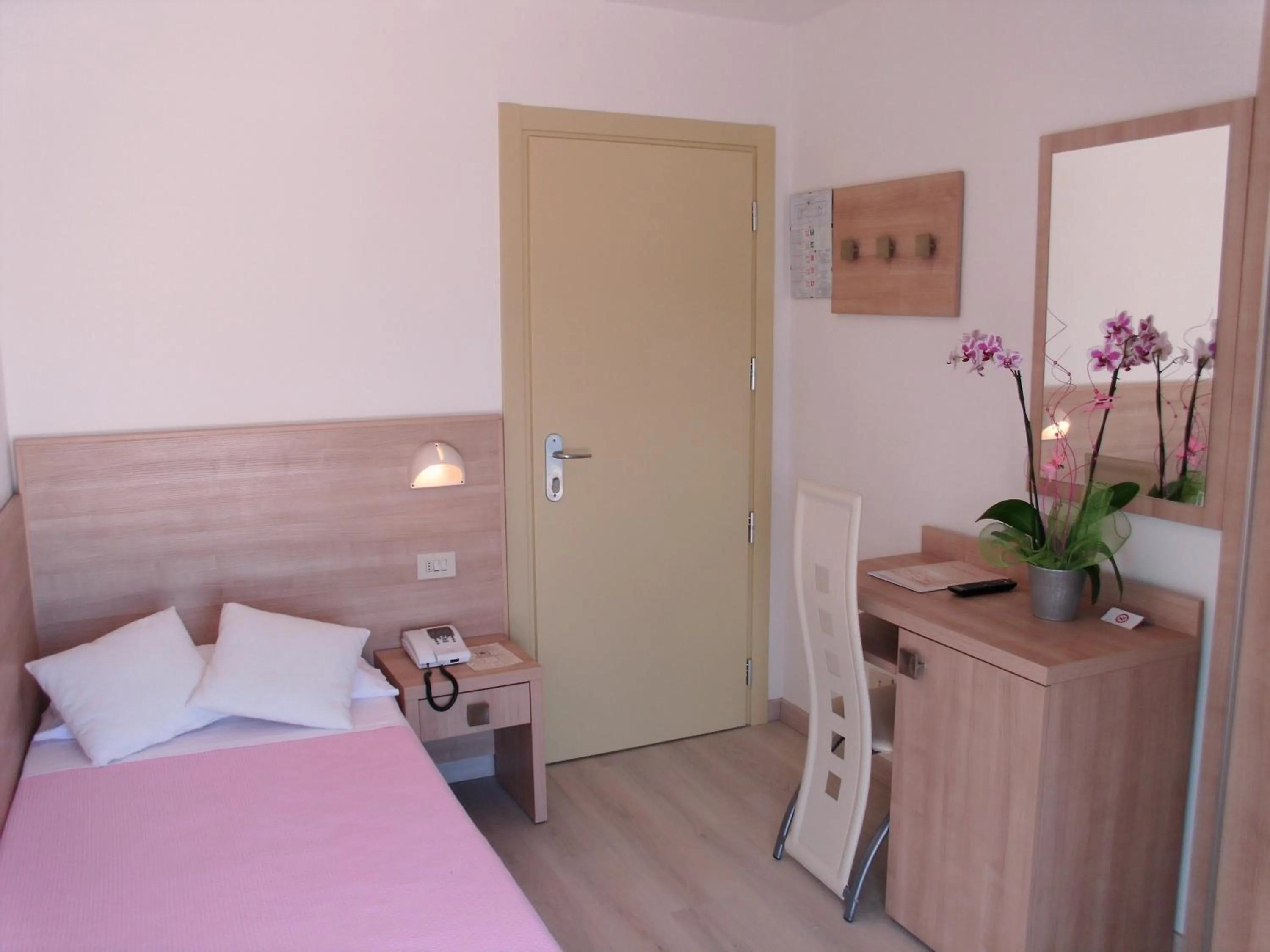 Decorative detail, Bed in Hotel Sahara