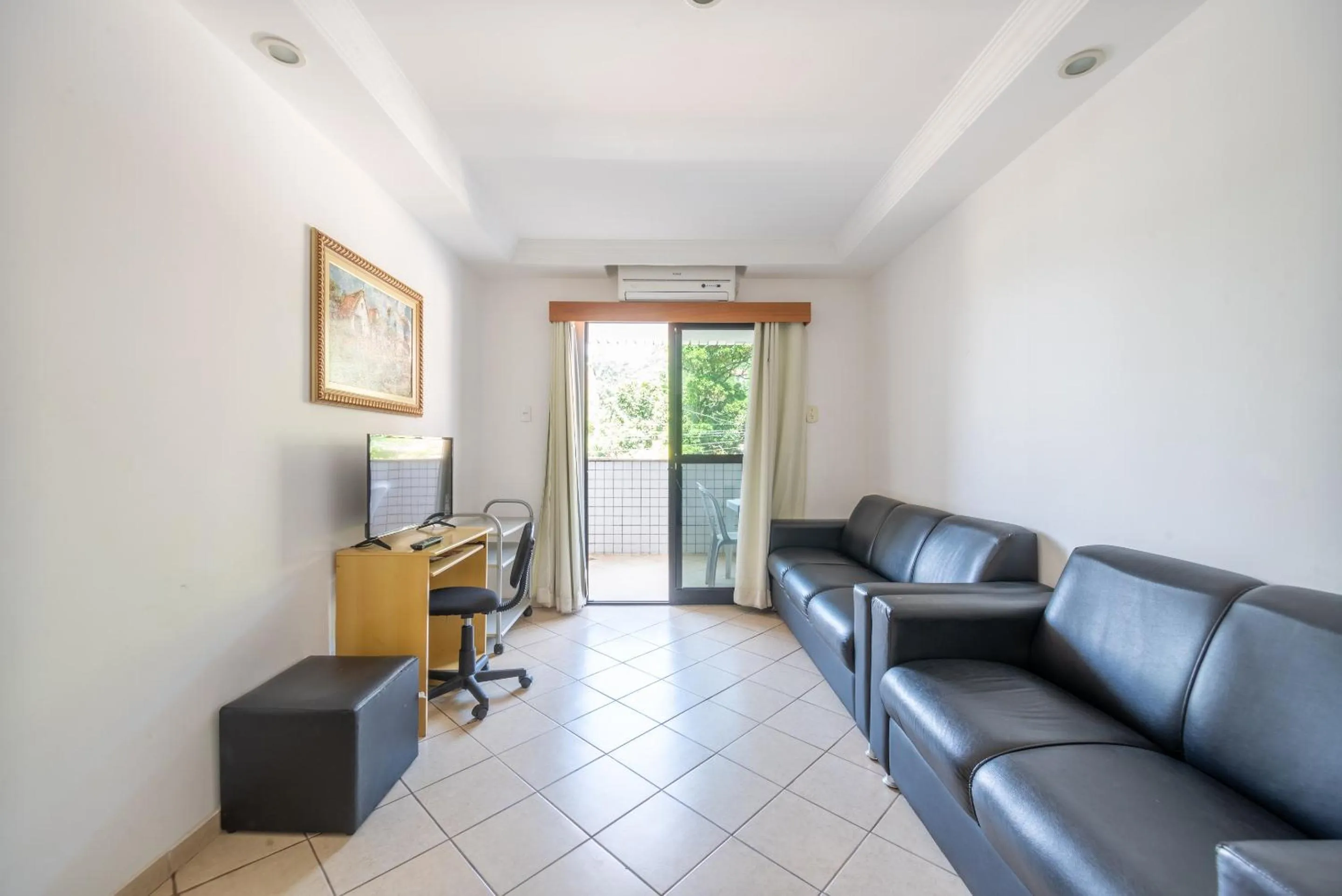 Living room in OYO Residencial Itacuruçá Apart Hotel, Mangaratiba