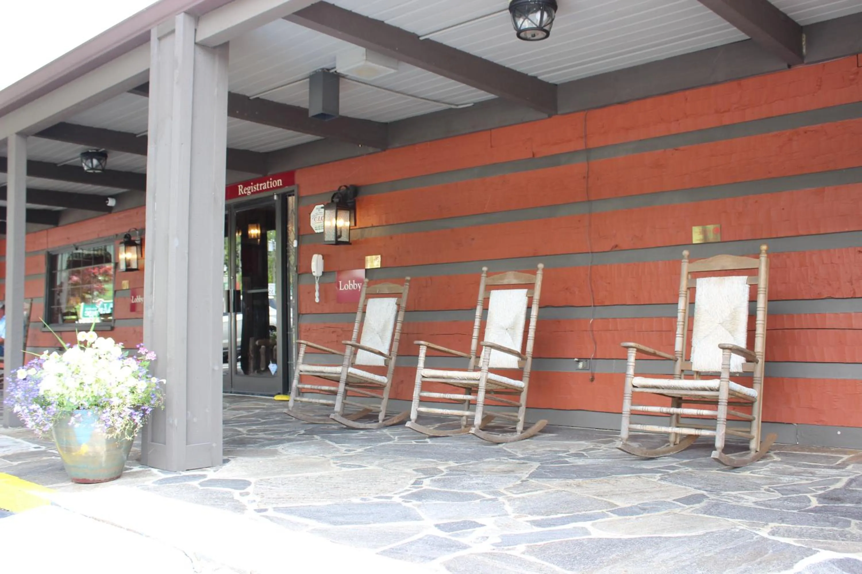 Patio in Great Smokies Inn - Cherokee