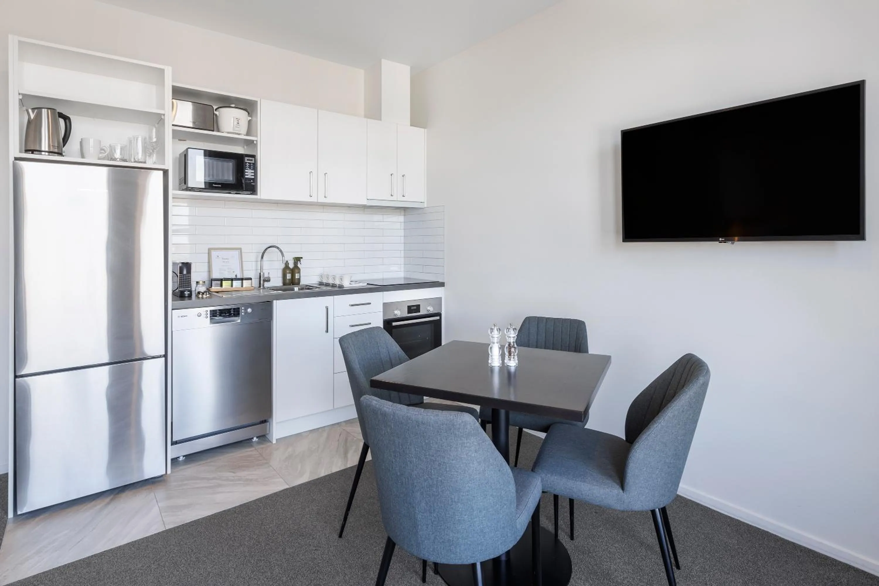 Kitchen or kitchenette in Hidden Lake Hotel & Apartments